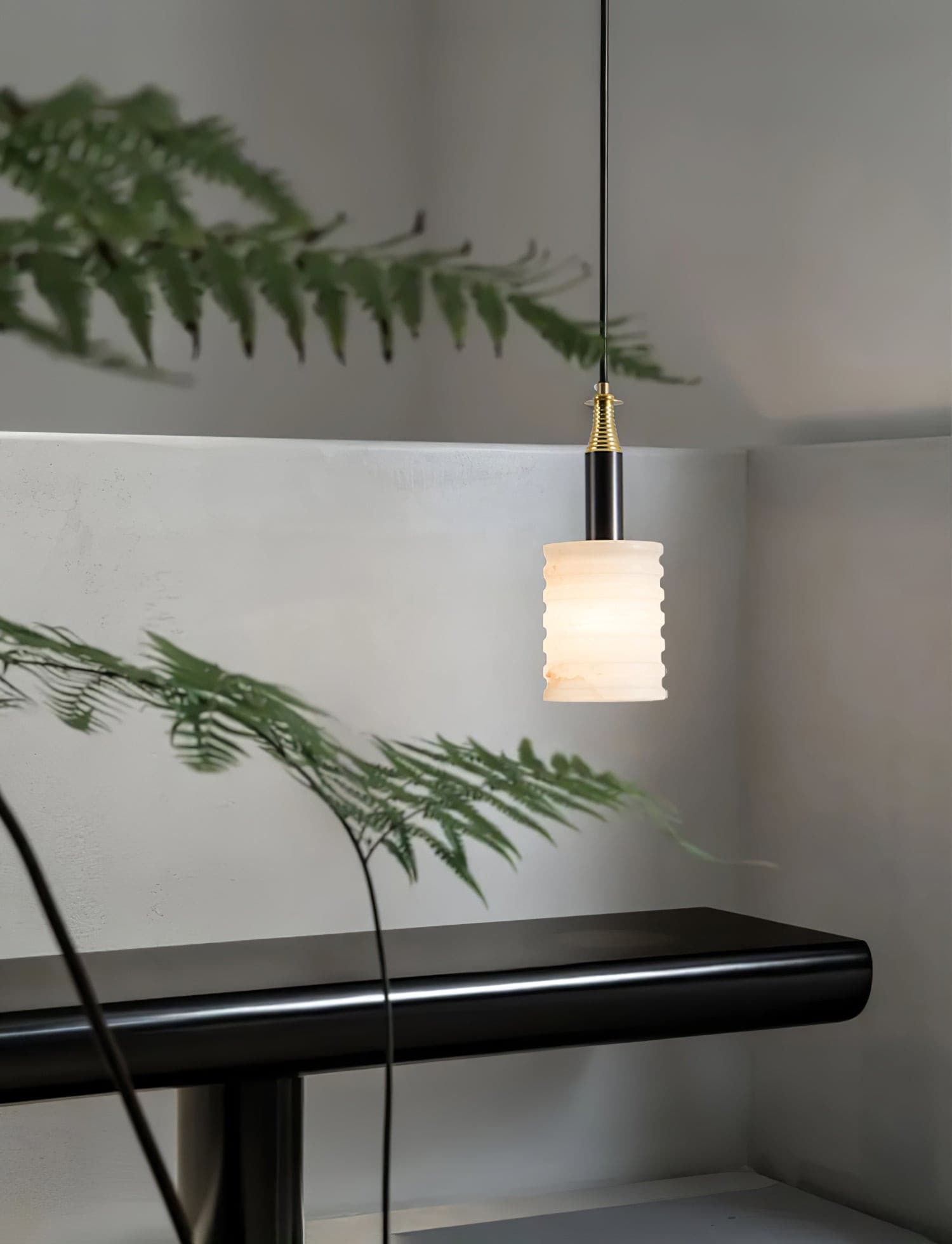 Alabaster Pendant Lamp - Lumpaz