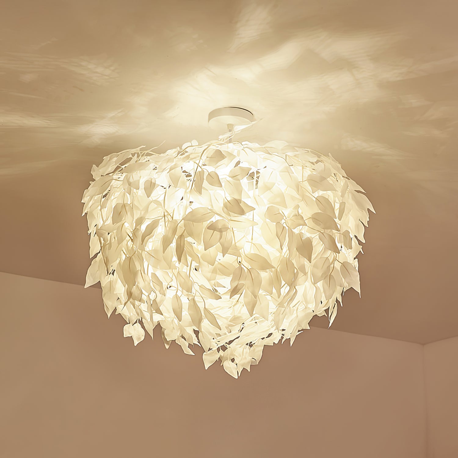 Plastic Leaves Pendant Lamp - Lumpaz