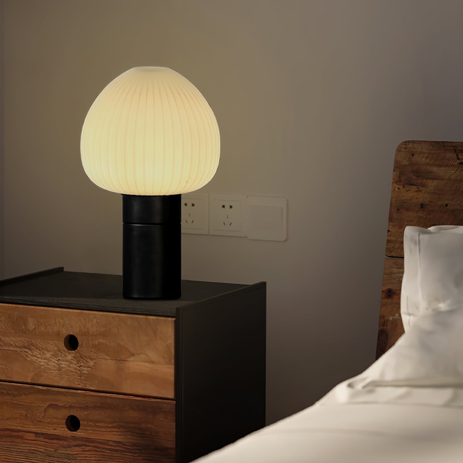 Chanya Table Lamp - Lumpaz