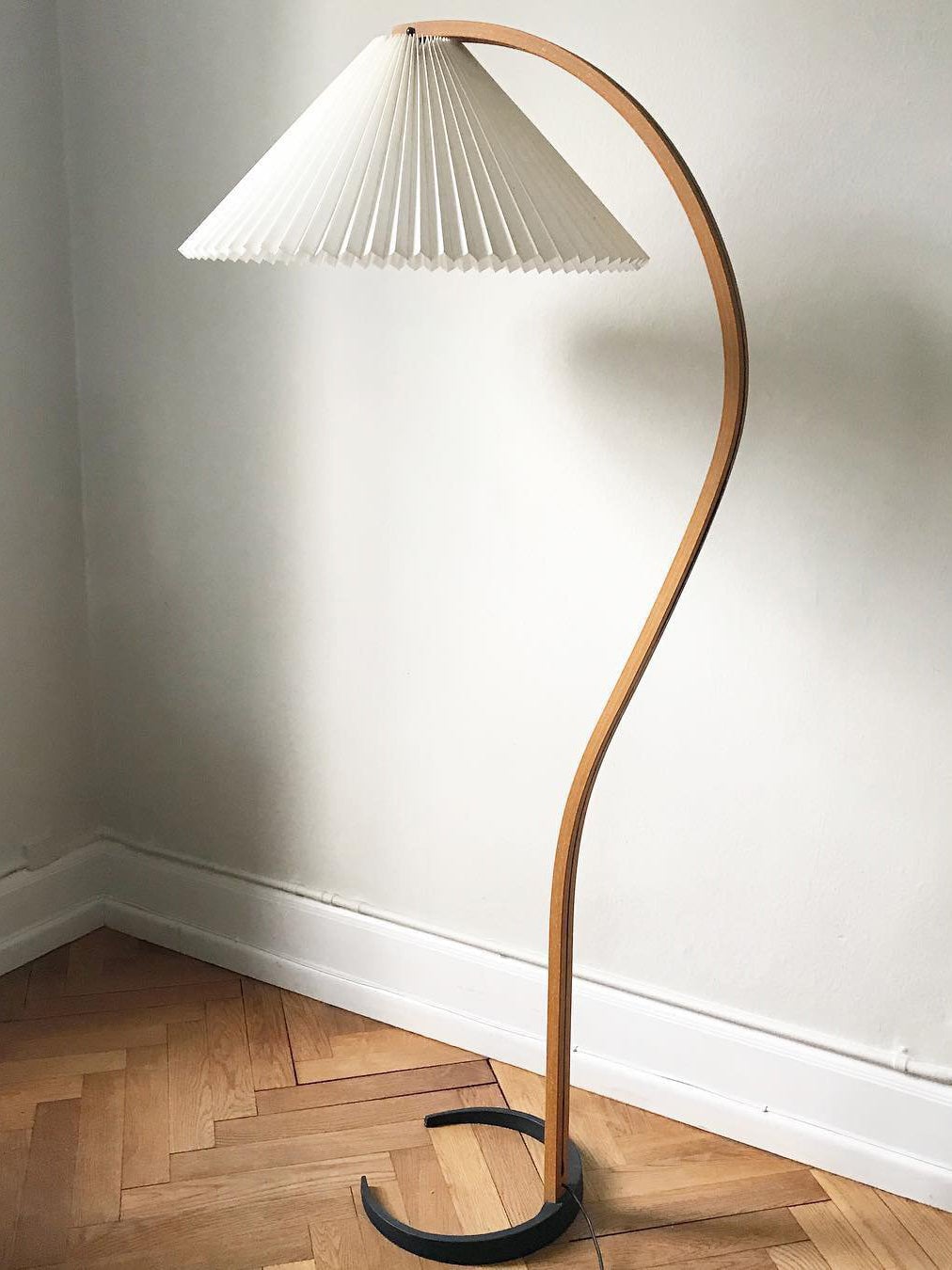 Caprani Wooden Floor Lamp - Lumpaz