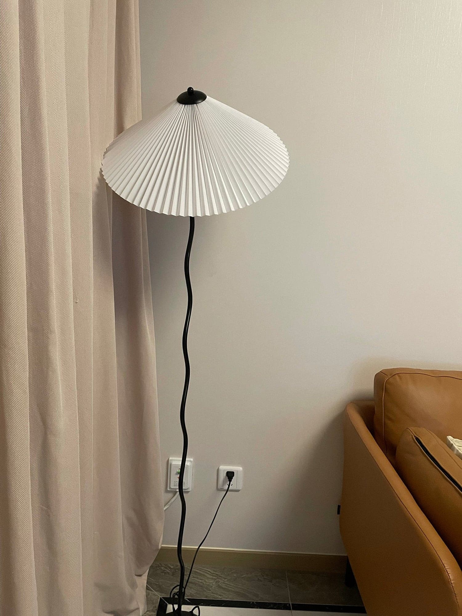 Wiggly Pleated Floor Lamp - Lumpaz