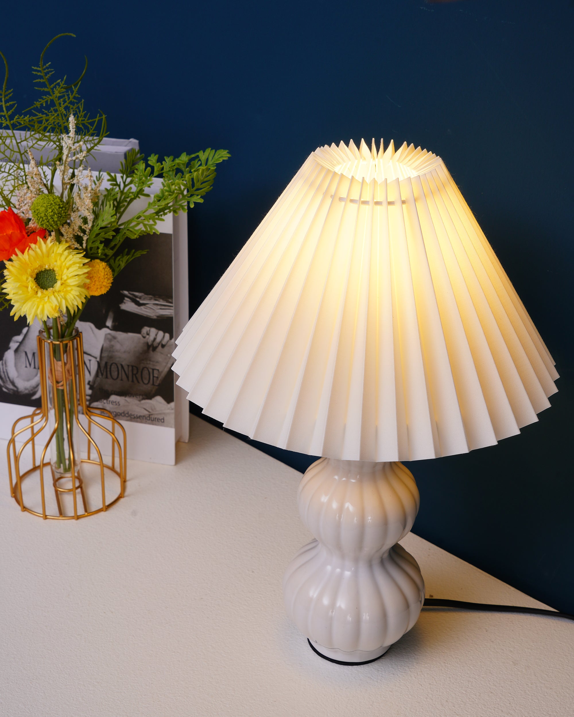 Luna Pleated Table Lamp - Lumpaz