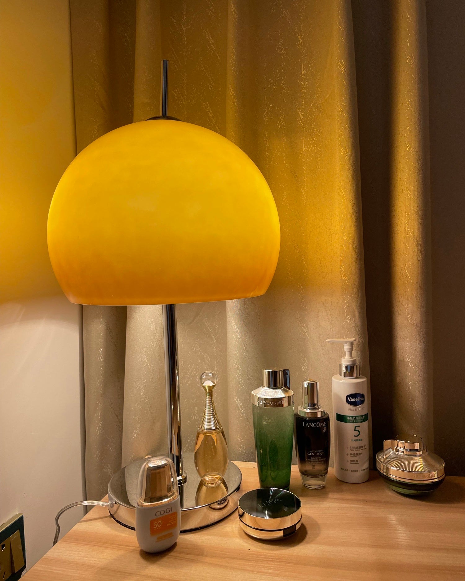 Mushroom Brown Table Lamp - Lumpaz