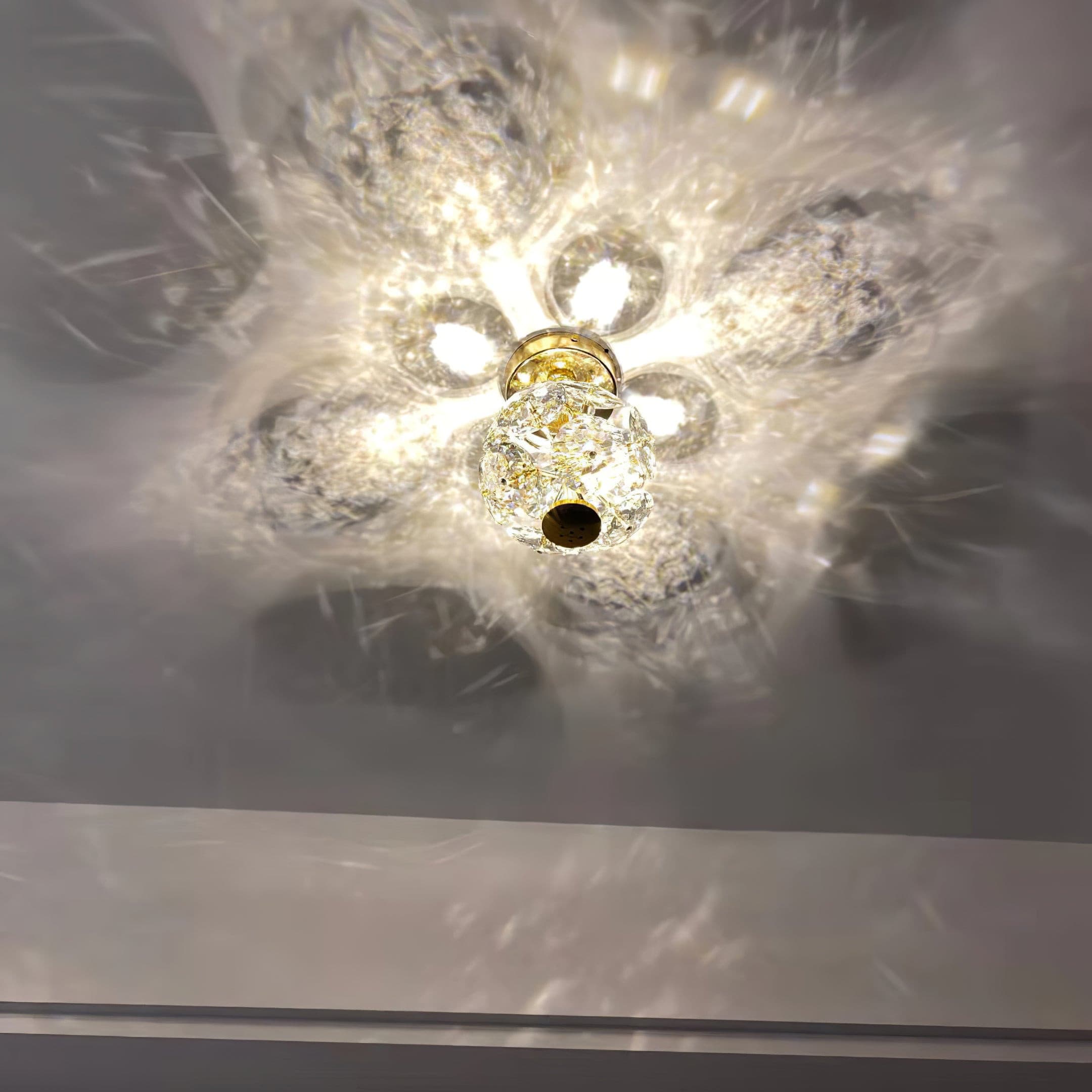 Crystal Ball Ceiling Lamp - Lumpaz