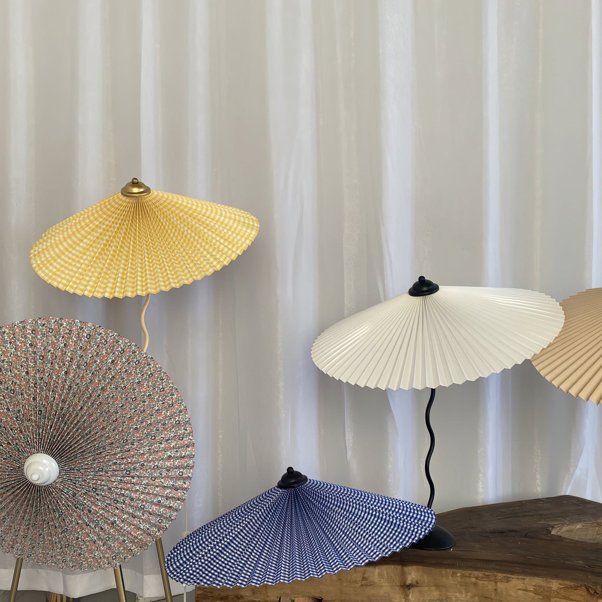 Wiggly Pleated Table Lamp - Lumpaz