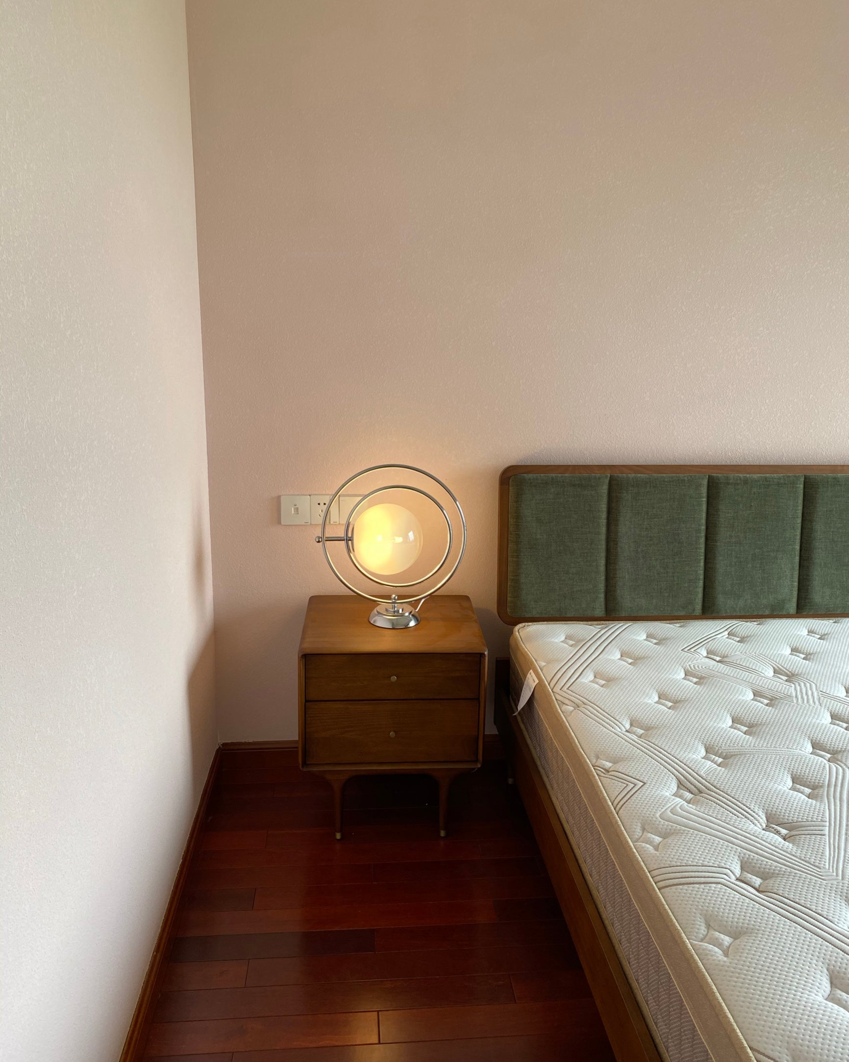 Planet Table Lamp - Lumpaz