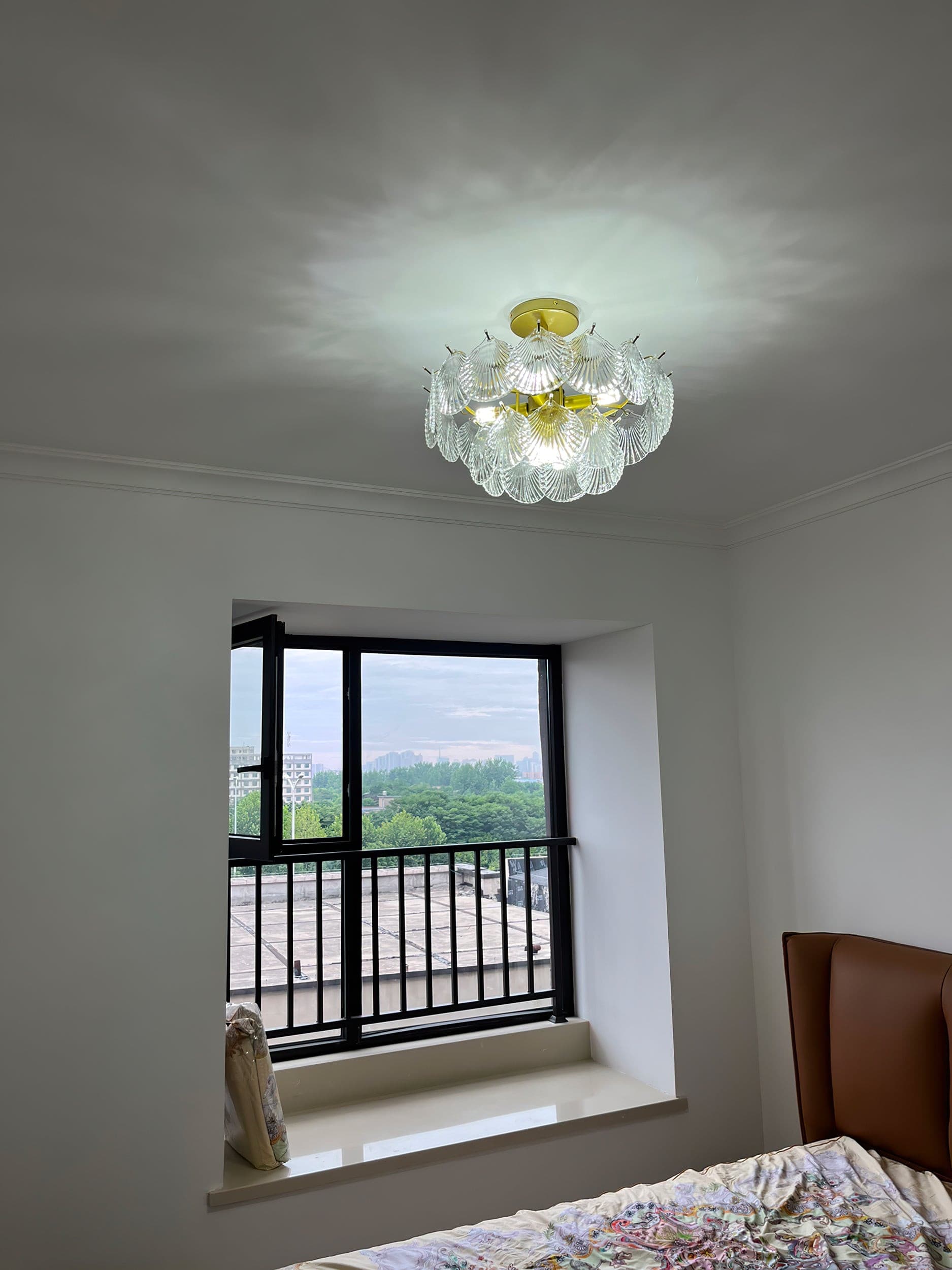 Shell Glass Chandelier - Lumpaz