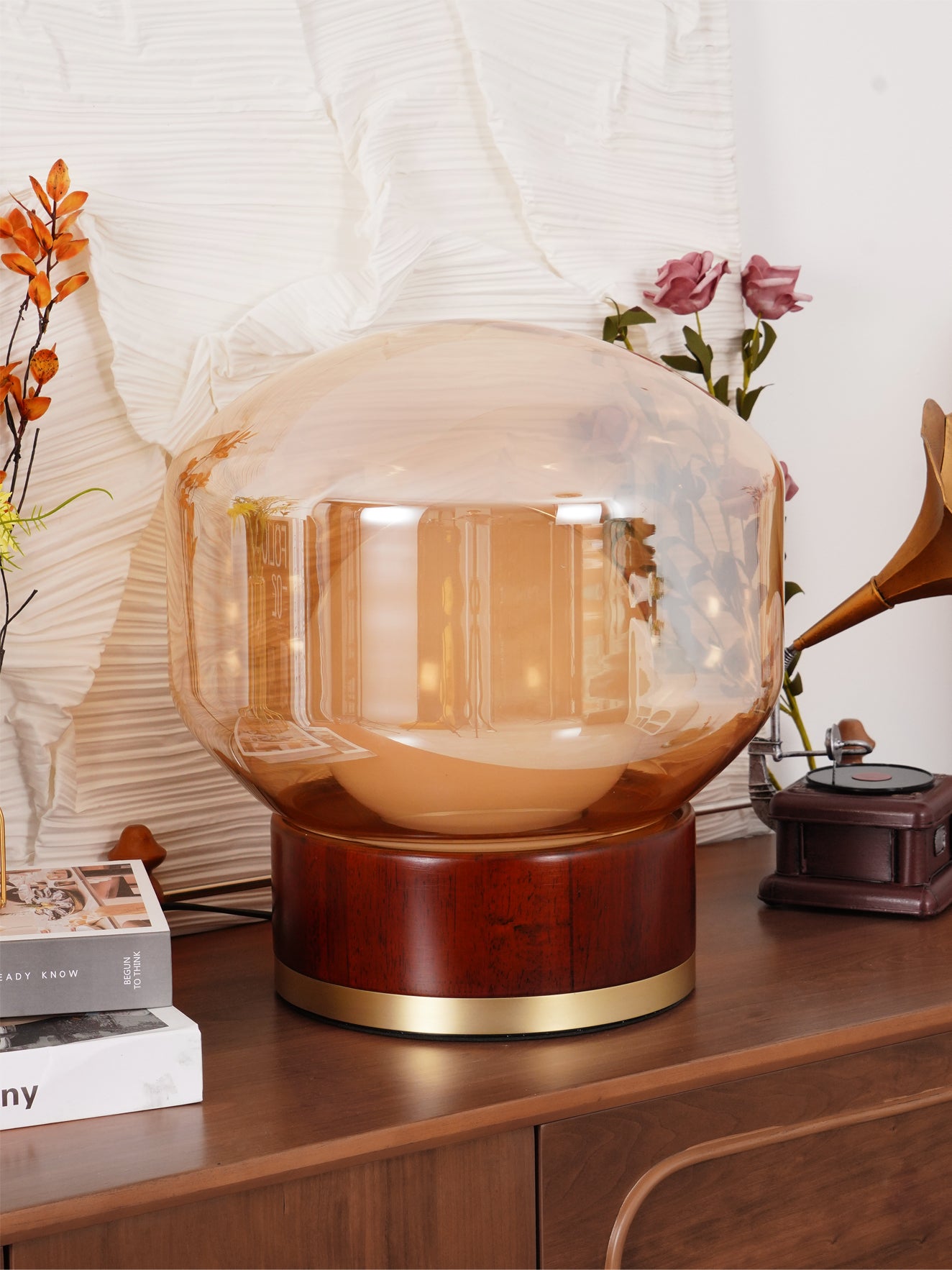 Boule Table Lamp - Lumpaz