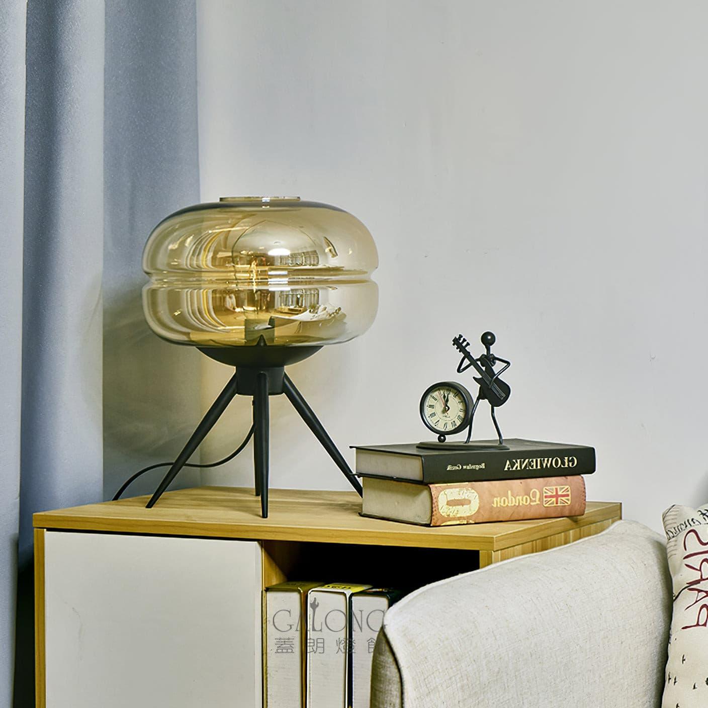 JAR Table Lamp - Lumpaz