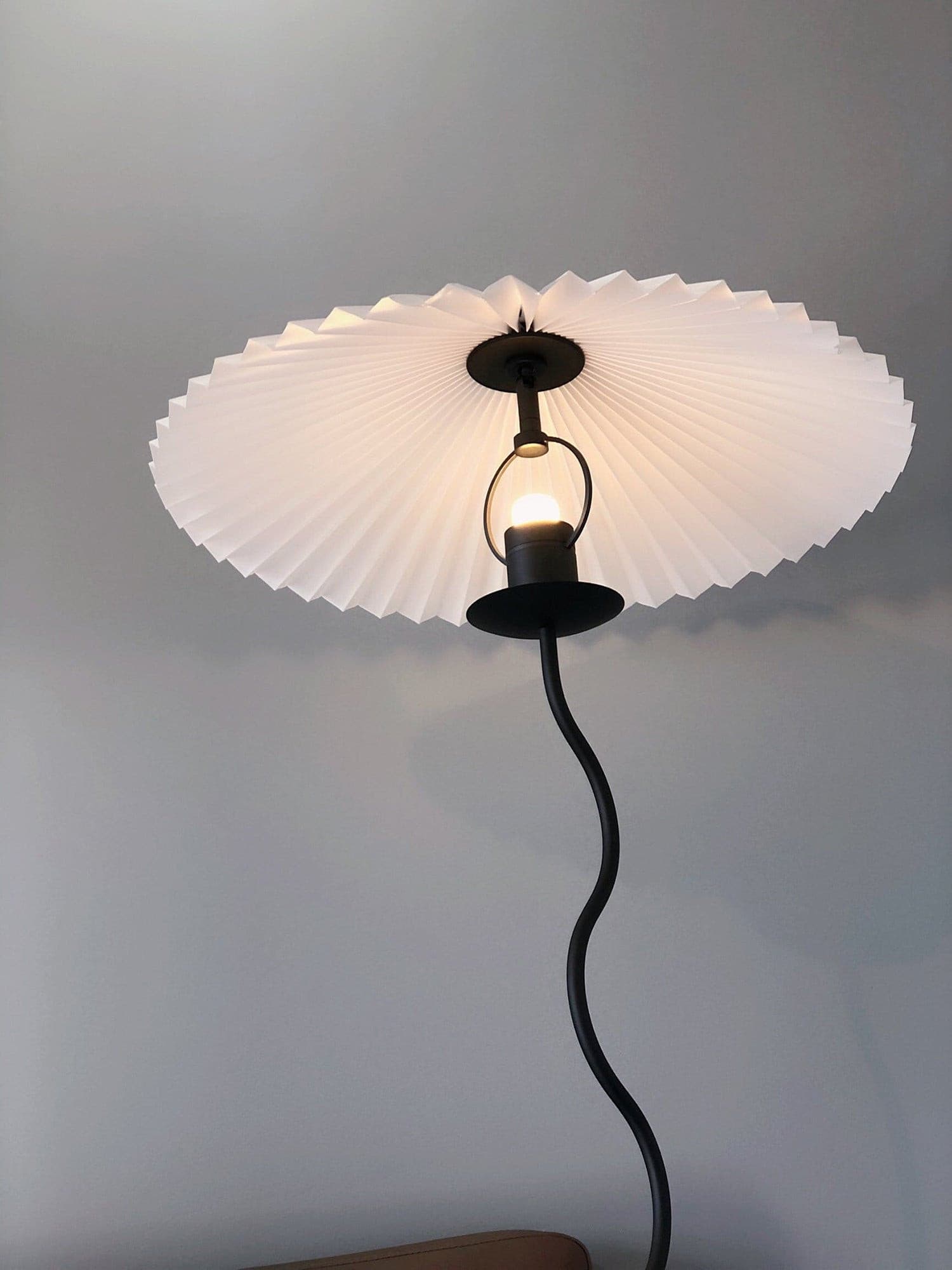 Wiggly Pleated Floor Lamp - Lumpaz