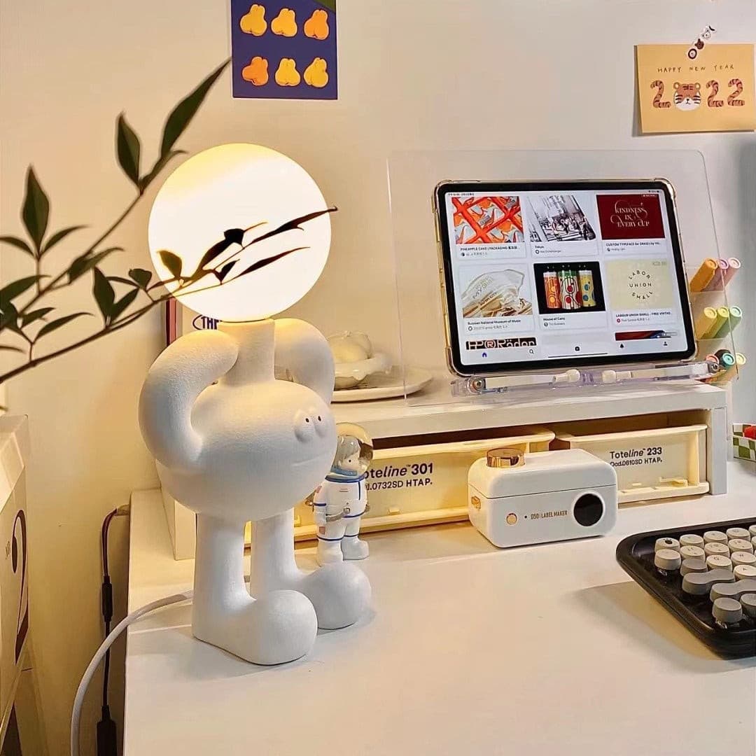 Resin Robot Table Lamp - Lumpaz