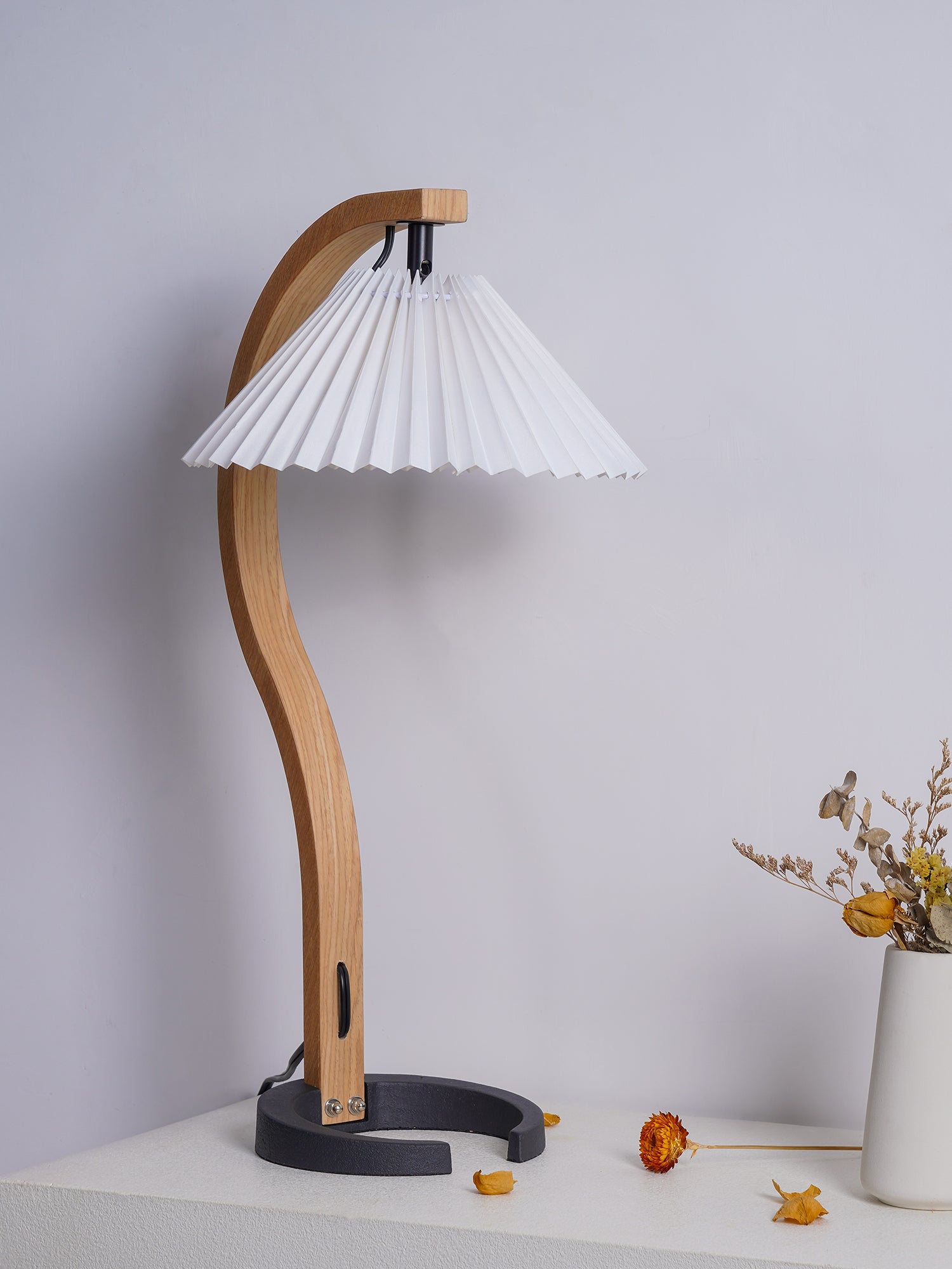 Caprani Wooden Table Lamp - Lumpaz