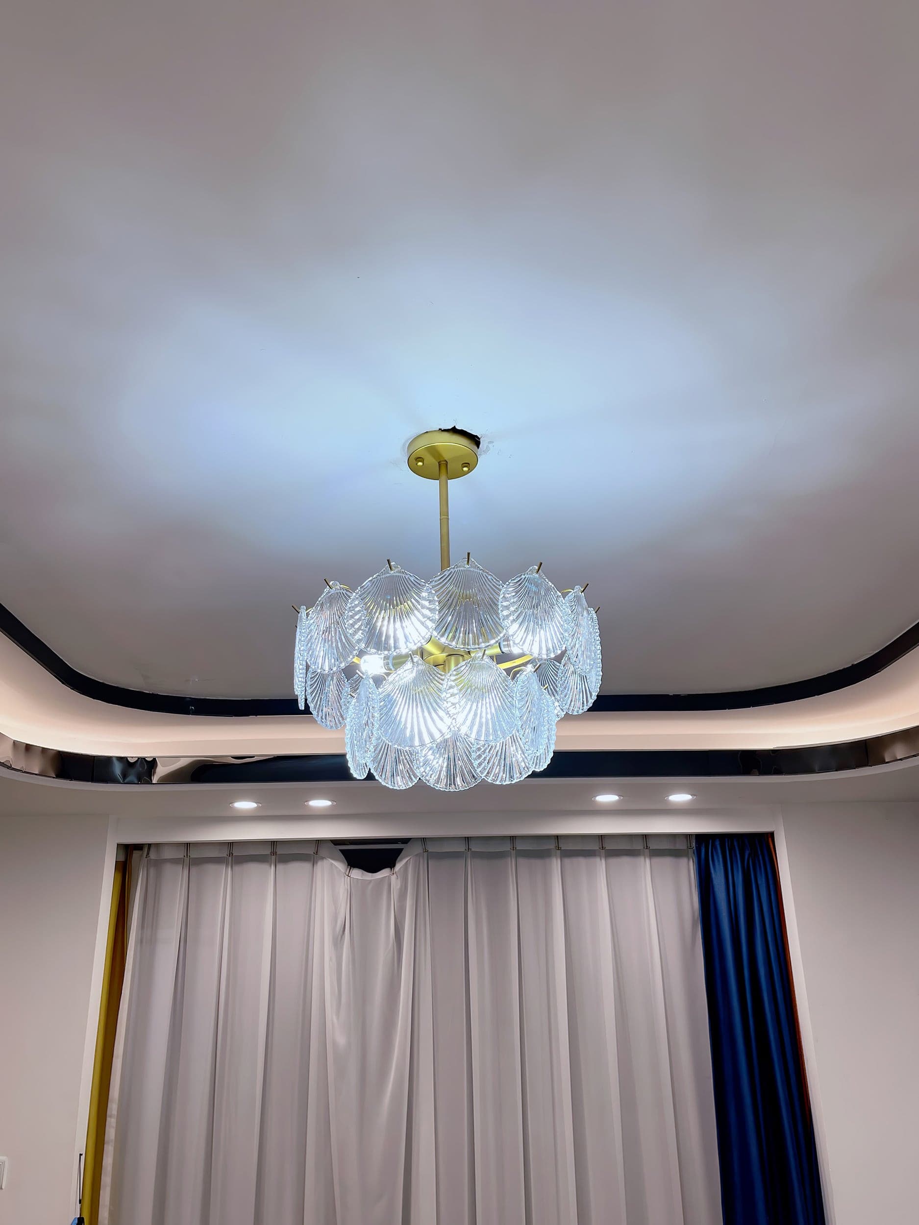 Shell Glass Chandelier - Lumpaz