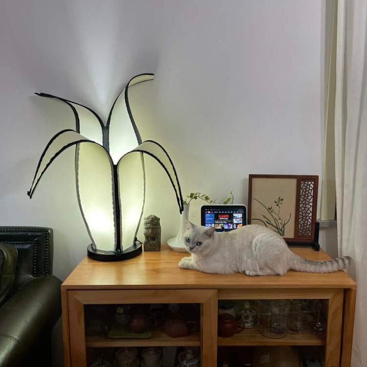 Banana Table Lamp - Lumpaz
