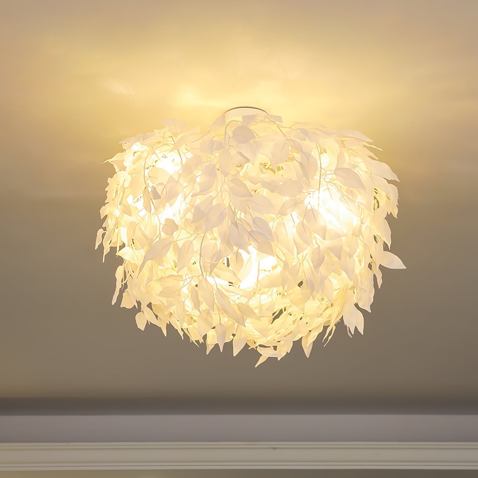 Plastic Leaves Pendant Lamp - Lumpaz