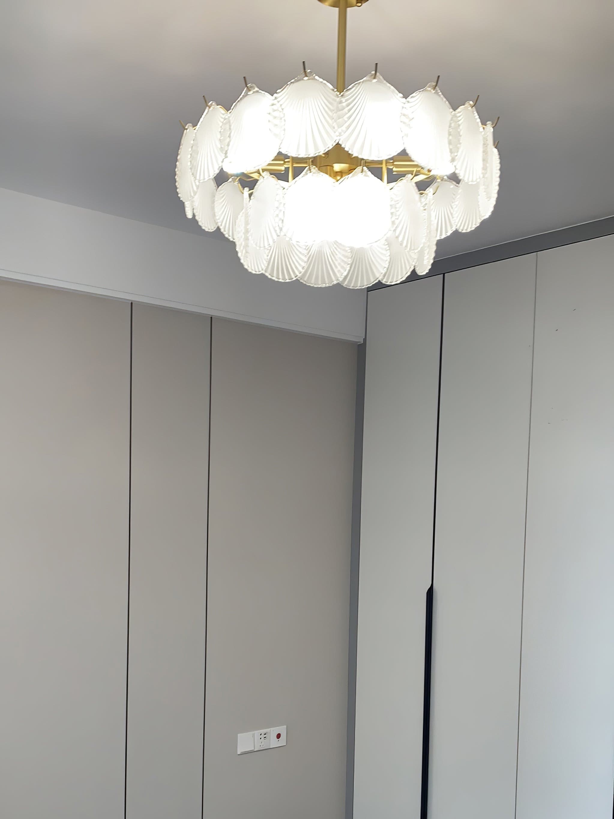 Shell Glass Chandelier - Lumpaz