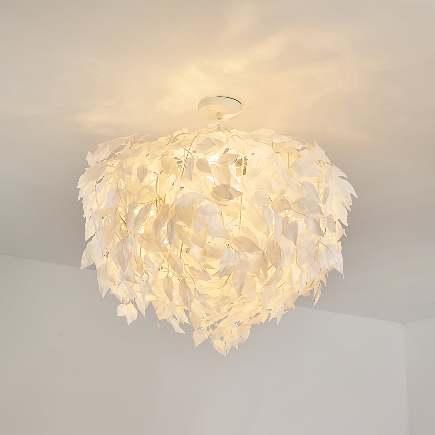 Plastic Leaves Pendant Lamp - Lumpaz