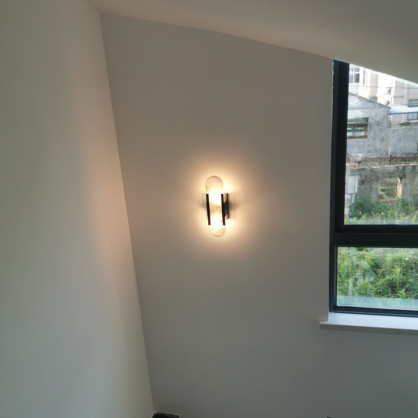 Geometric Harmony Alabaster Wall Lamp - Lumpaz