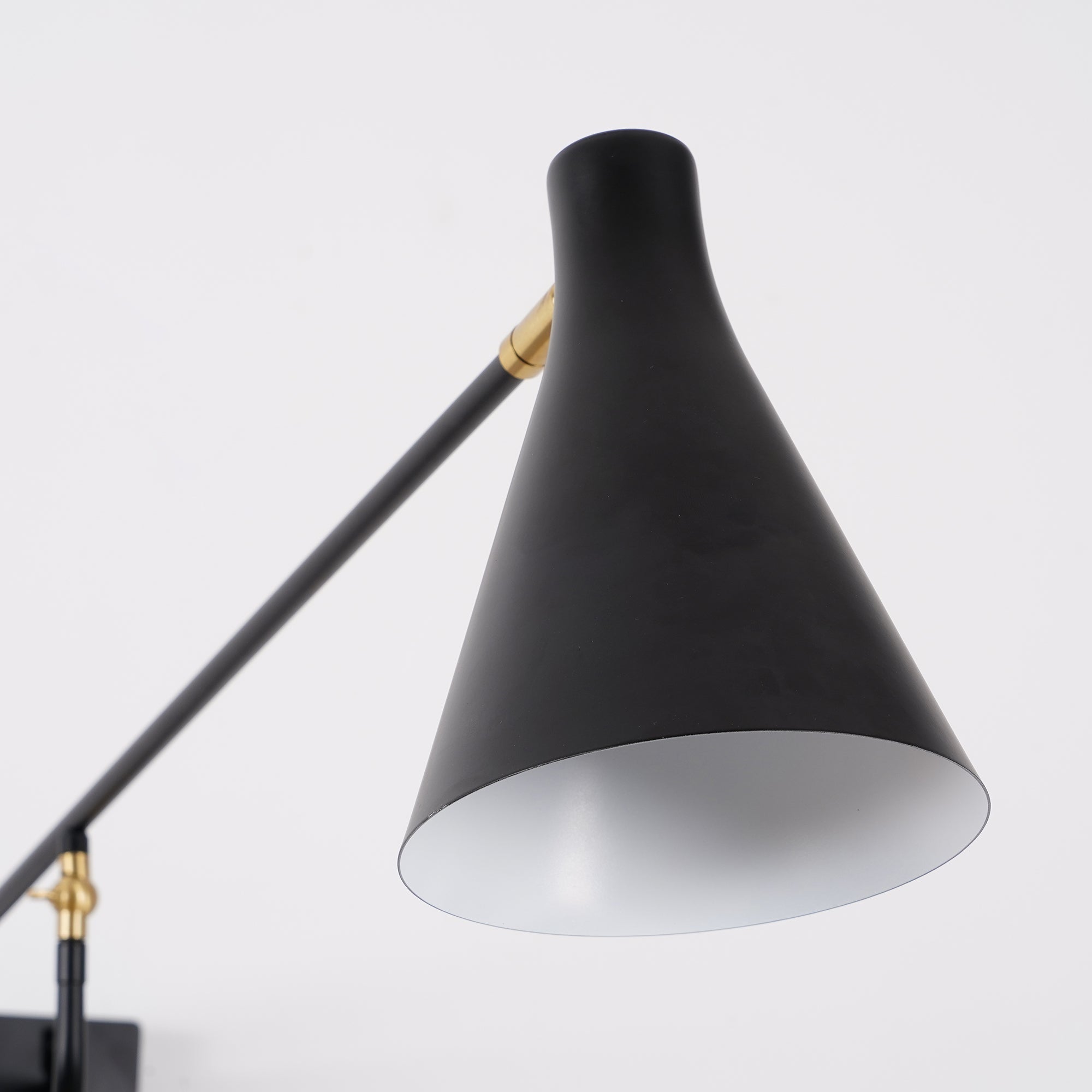 Jameson Adjustable Wall Lamp - Lumpaz