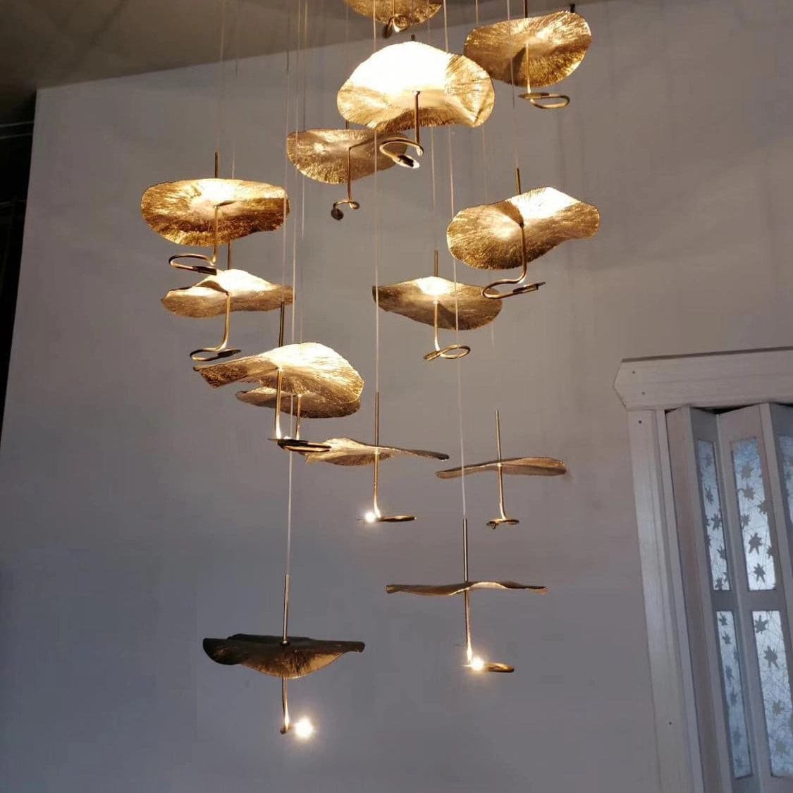 Lotus Leaf Chandelier - Lumpaz