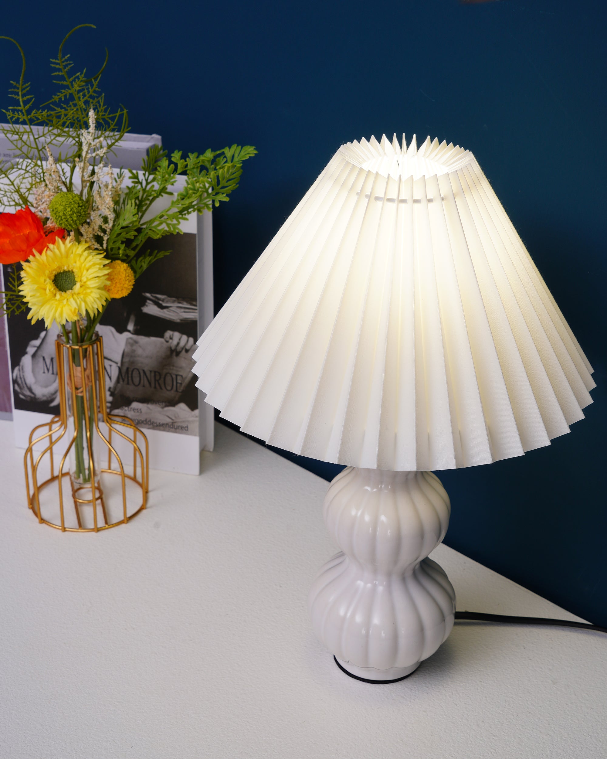 Luna Pleated Table Lamp - Lumpaz