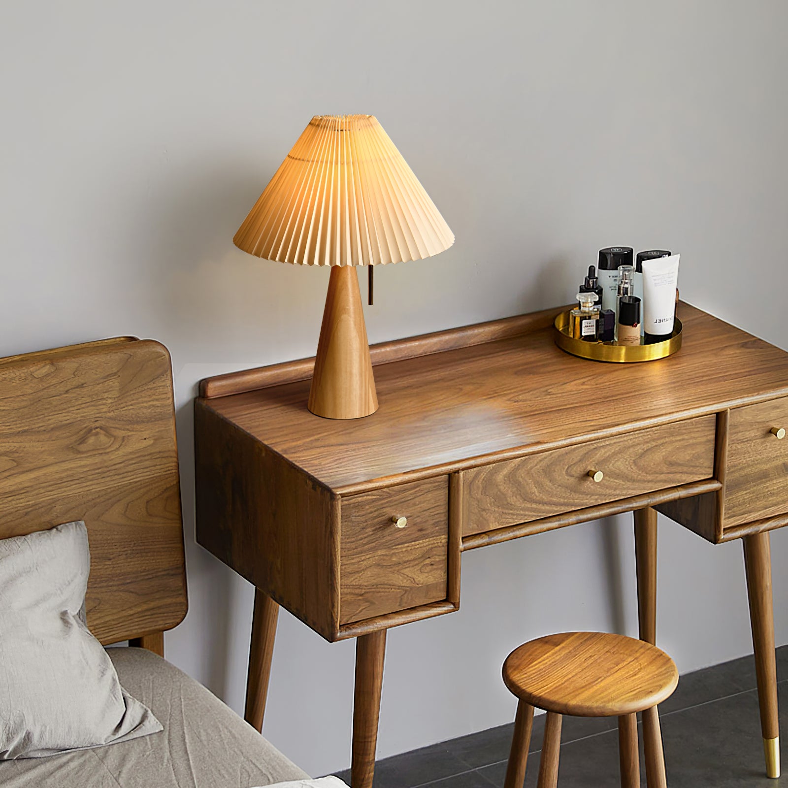 Stringer Table Lamp - Lumpaz