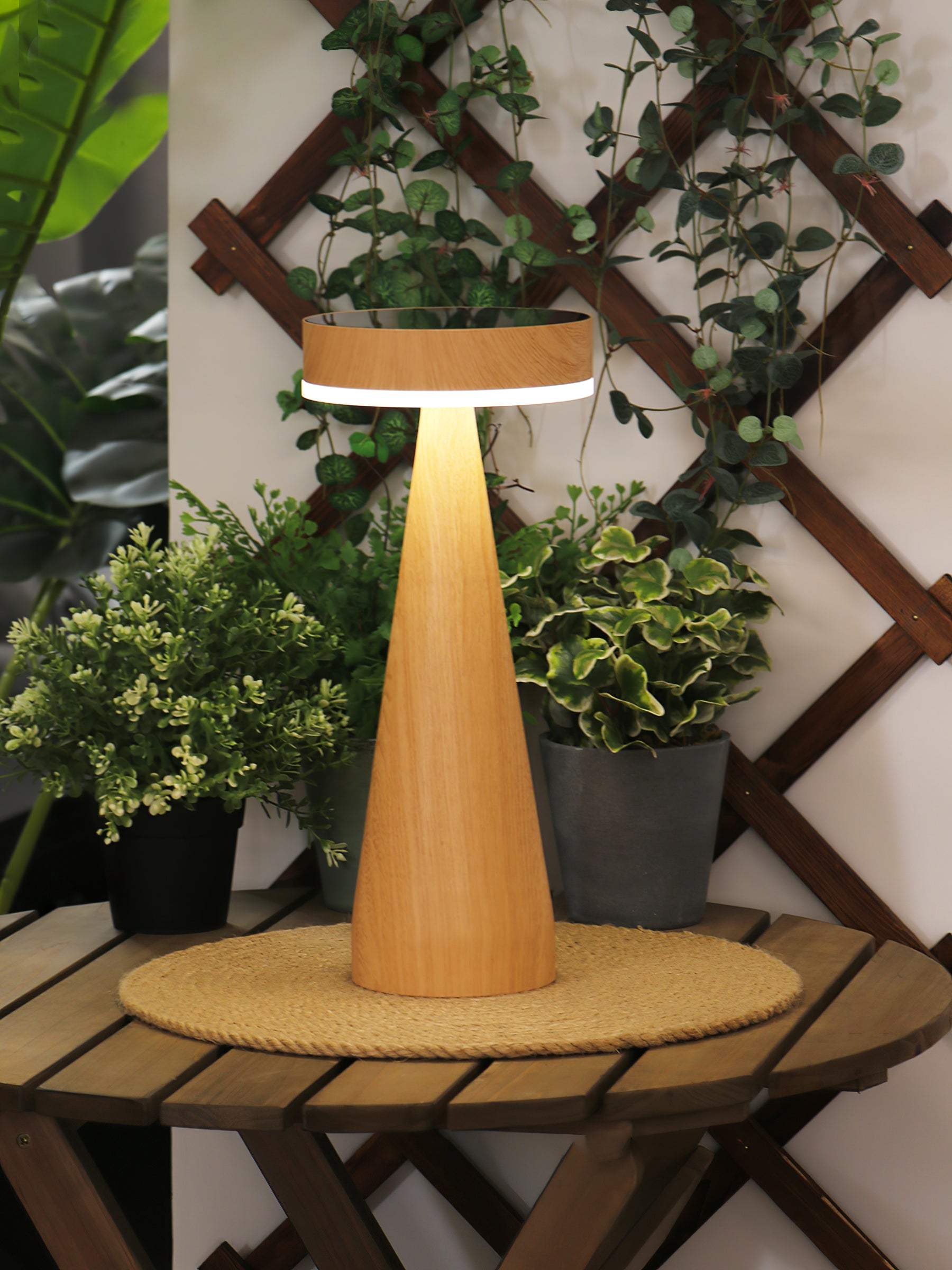 Lighthouse Built-in Battery Table Lamp - Lumpaz