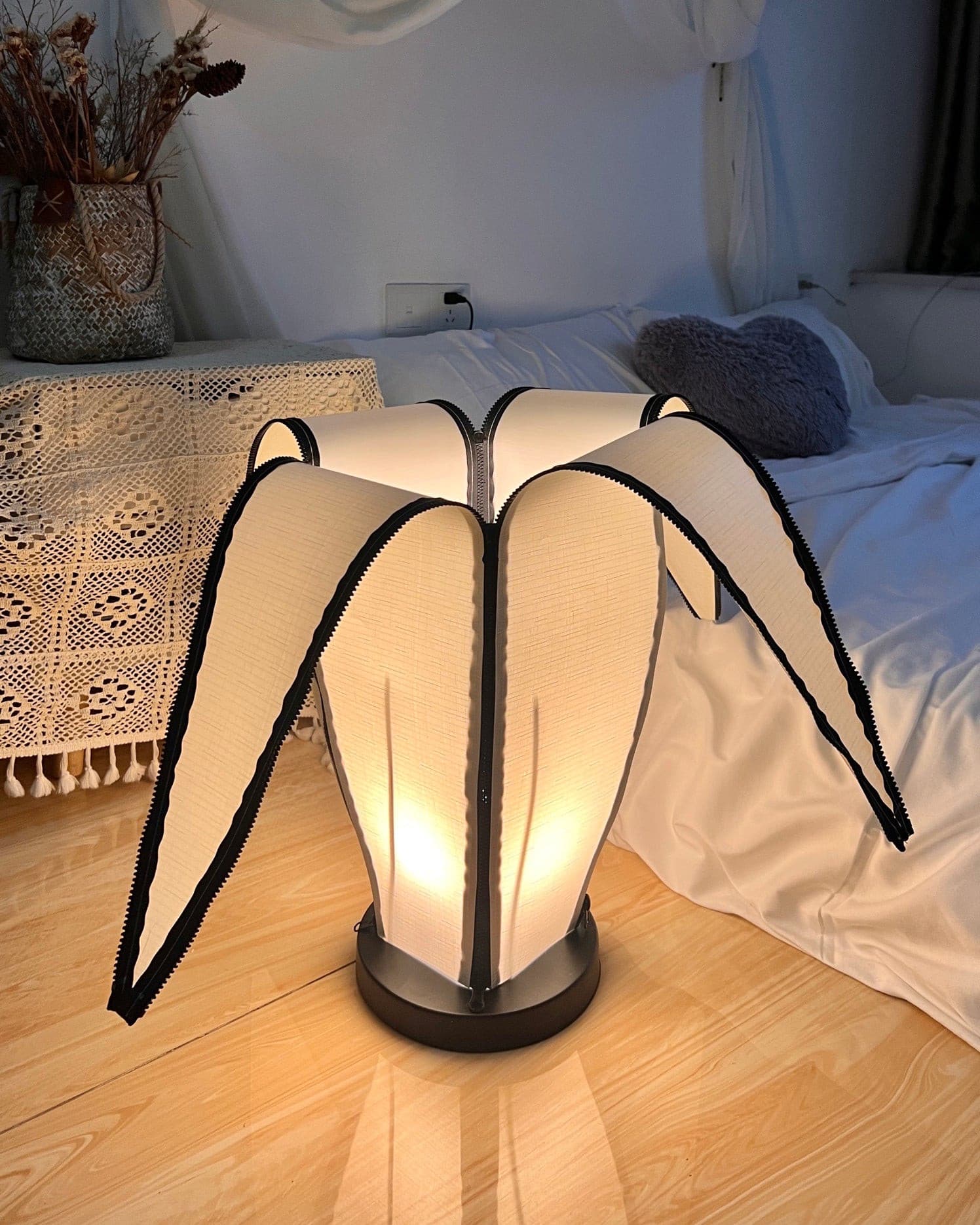 Banana Table Lamp - Lumpaz