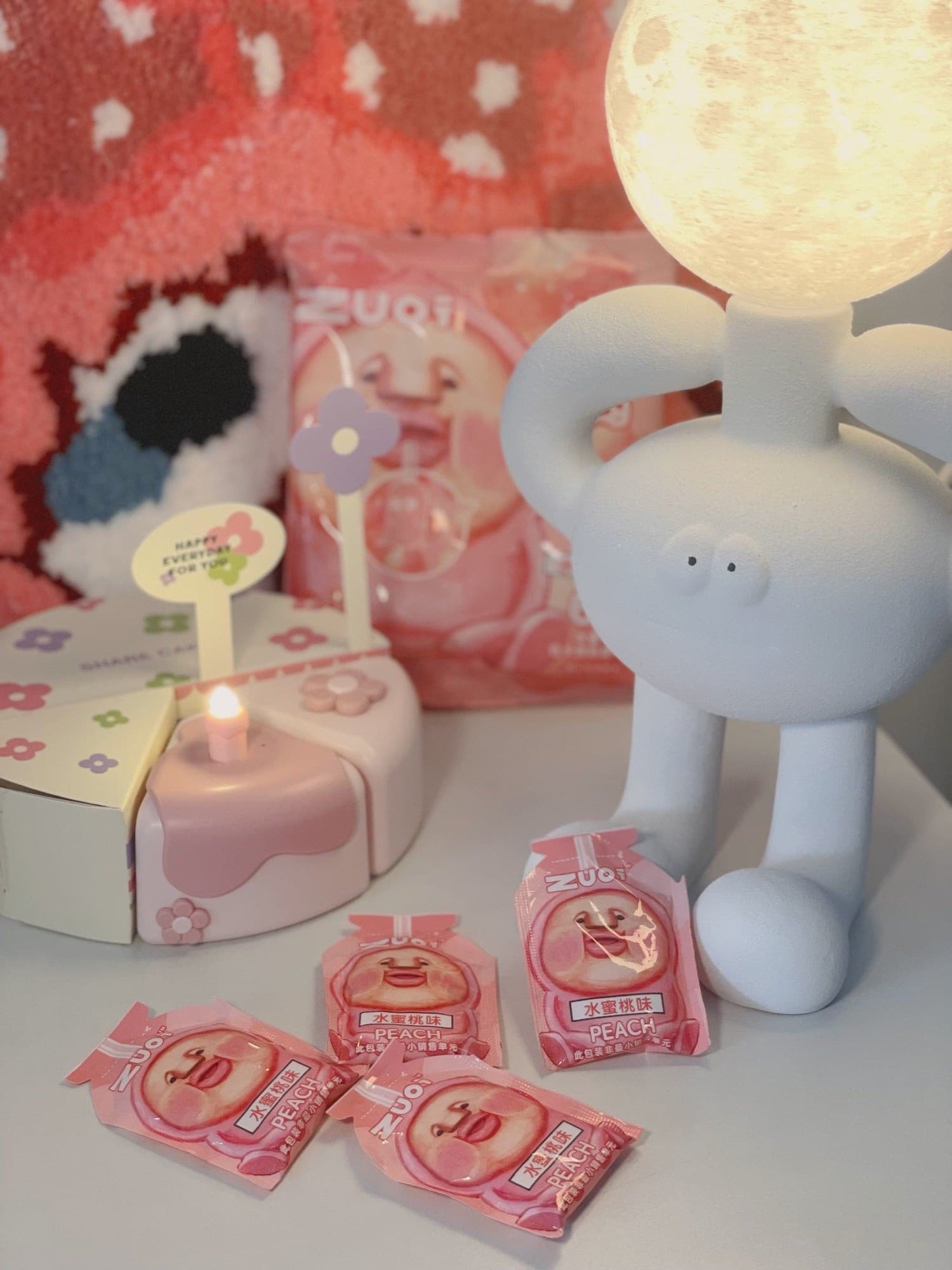 Resin Robot Table Lamp - Lumpaz