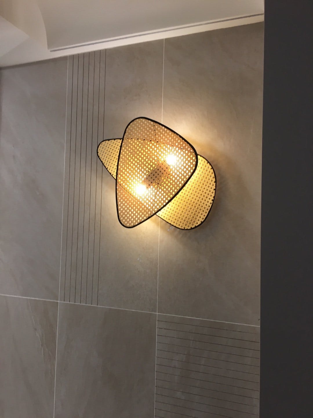 Screen Cannage Wall Lamp - Lumpaz