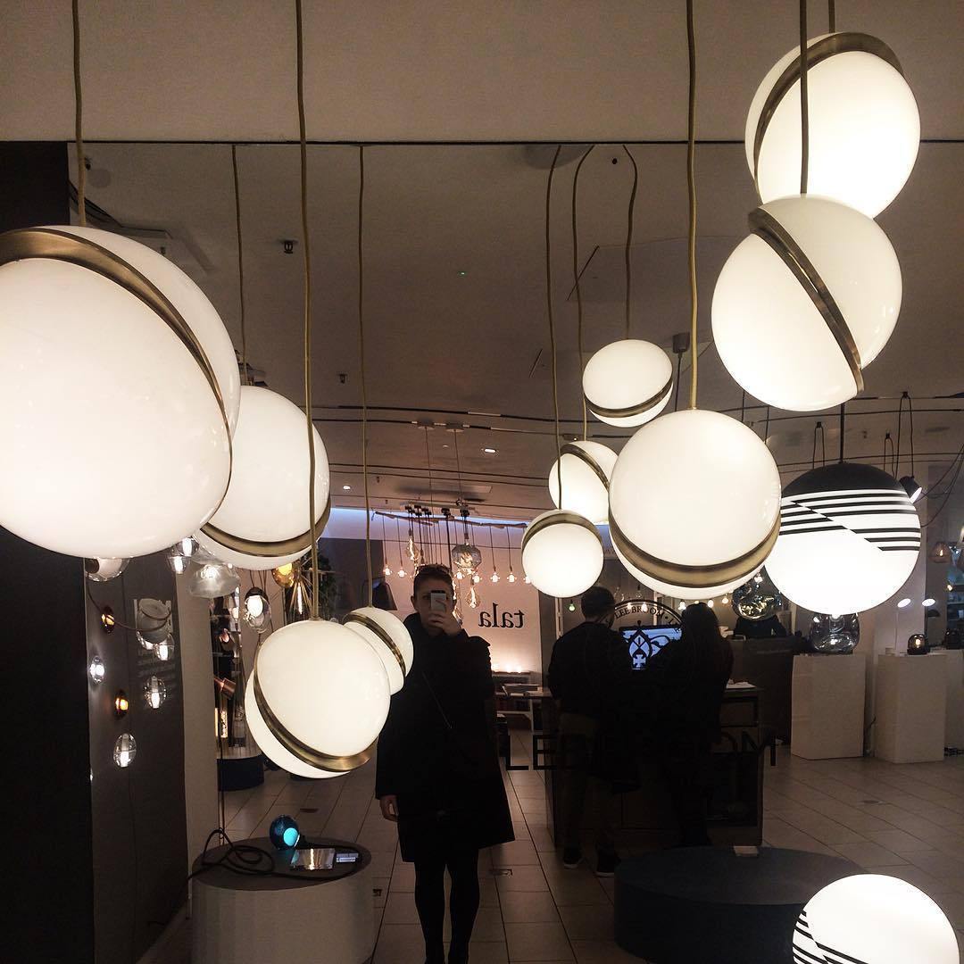 Crescent Pendant Light - Lumpaz
