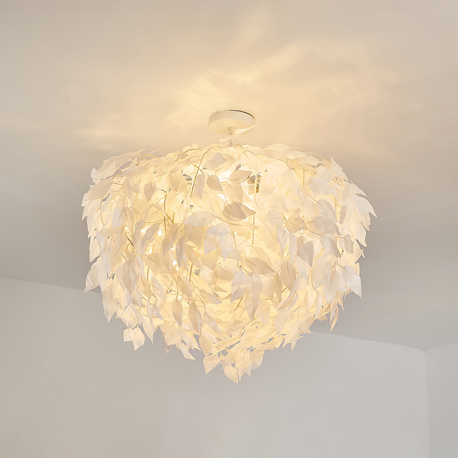 Plastic Leaves Pendant Lamp - Lumpaz