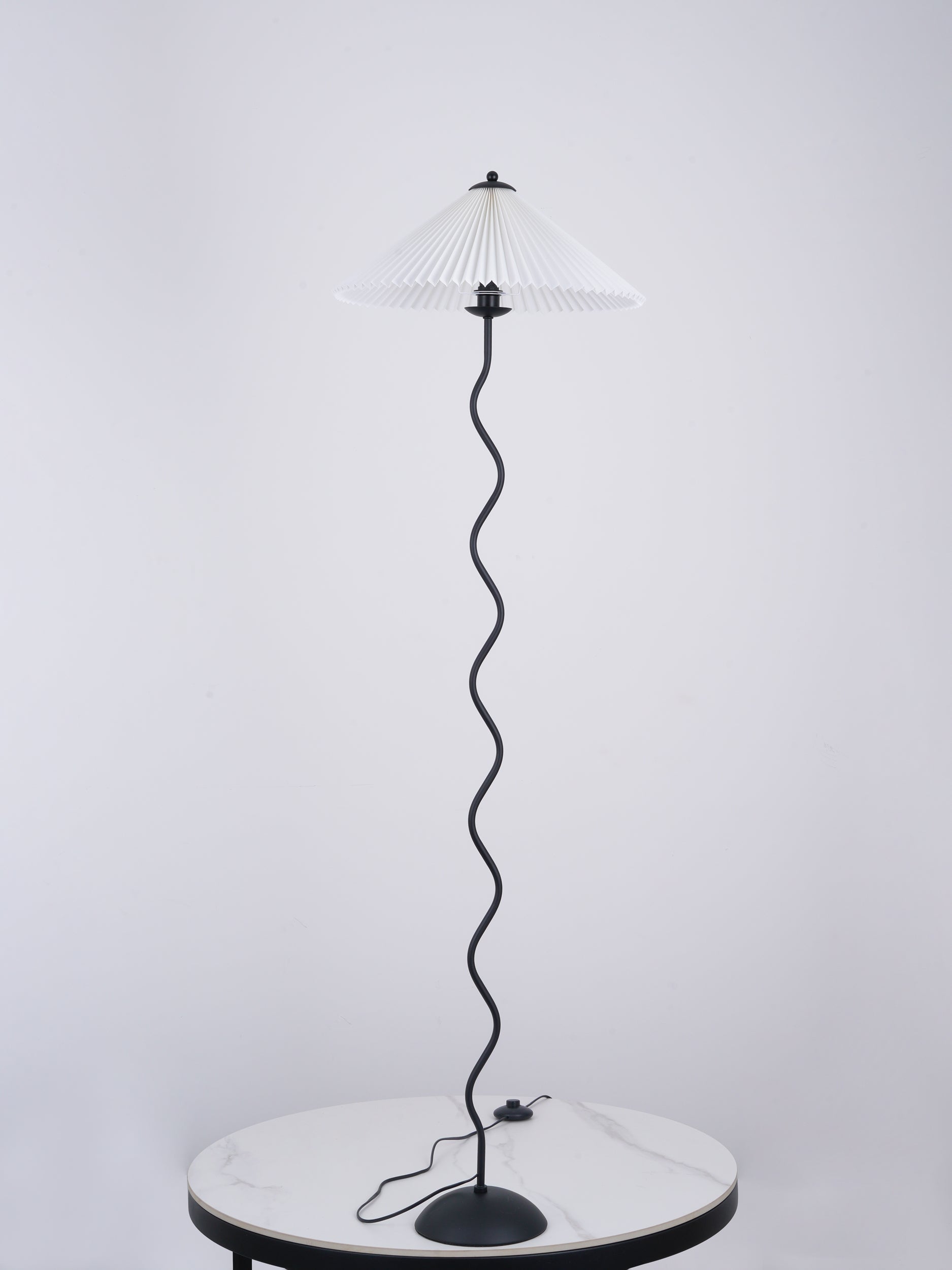 Wiggly Pleated Floor Lamp - Lumpaz