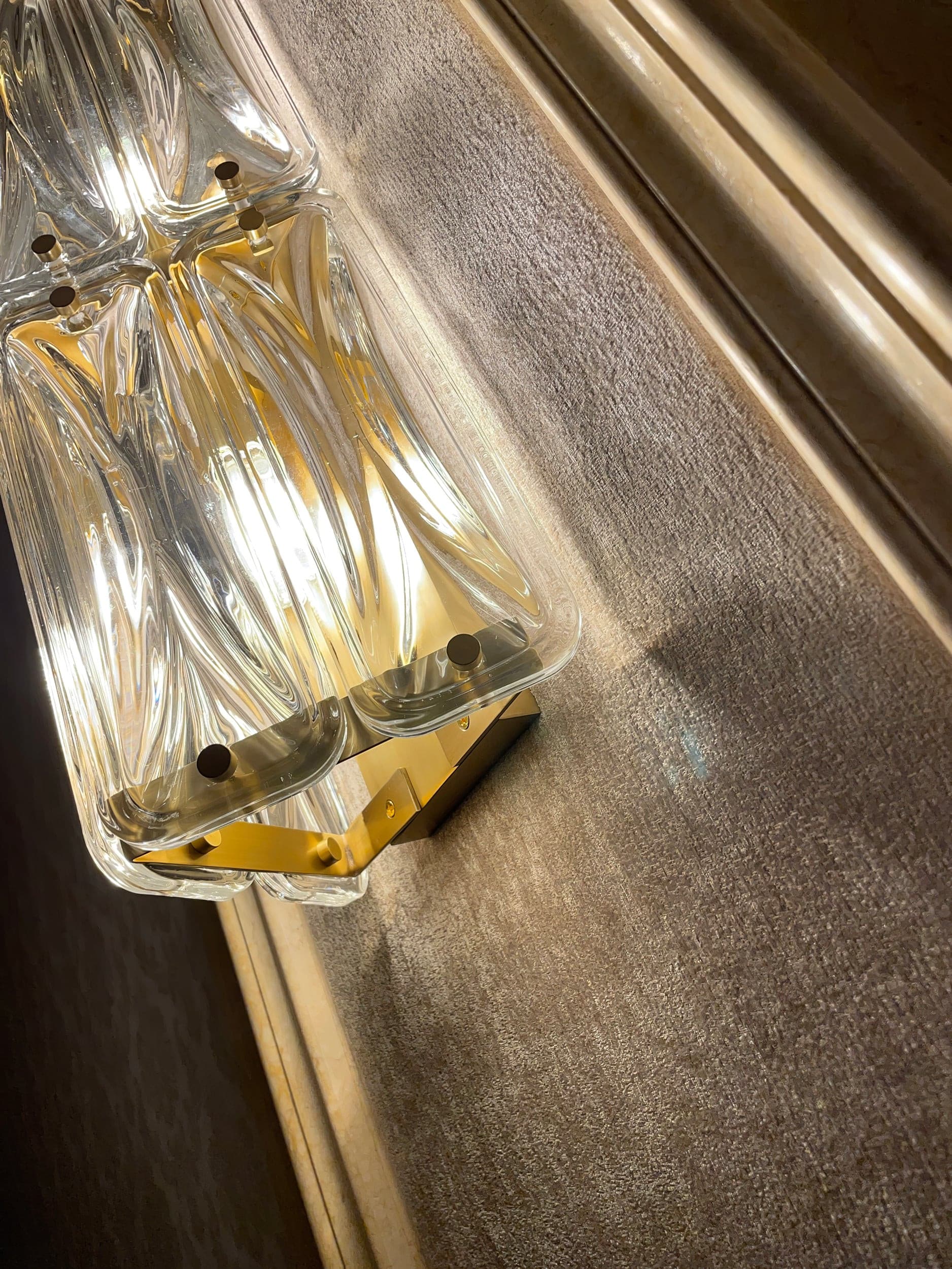 Triangular Glass Wall Light - Lumpaz