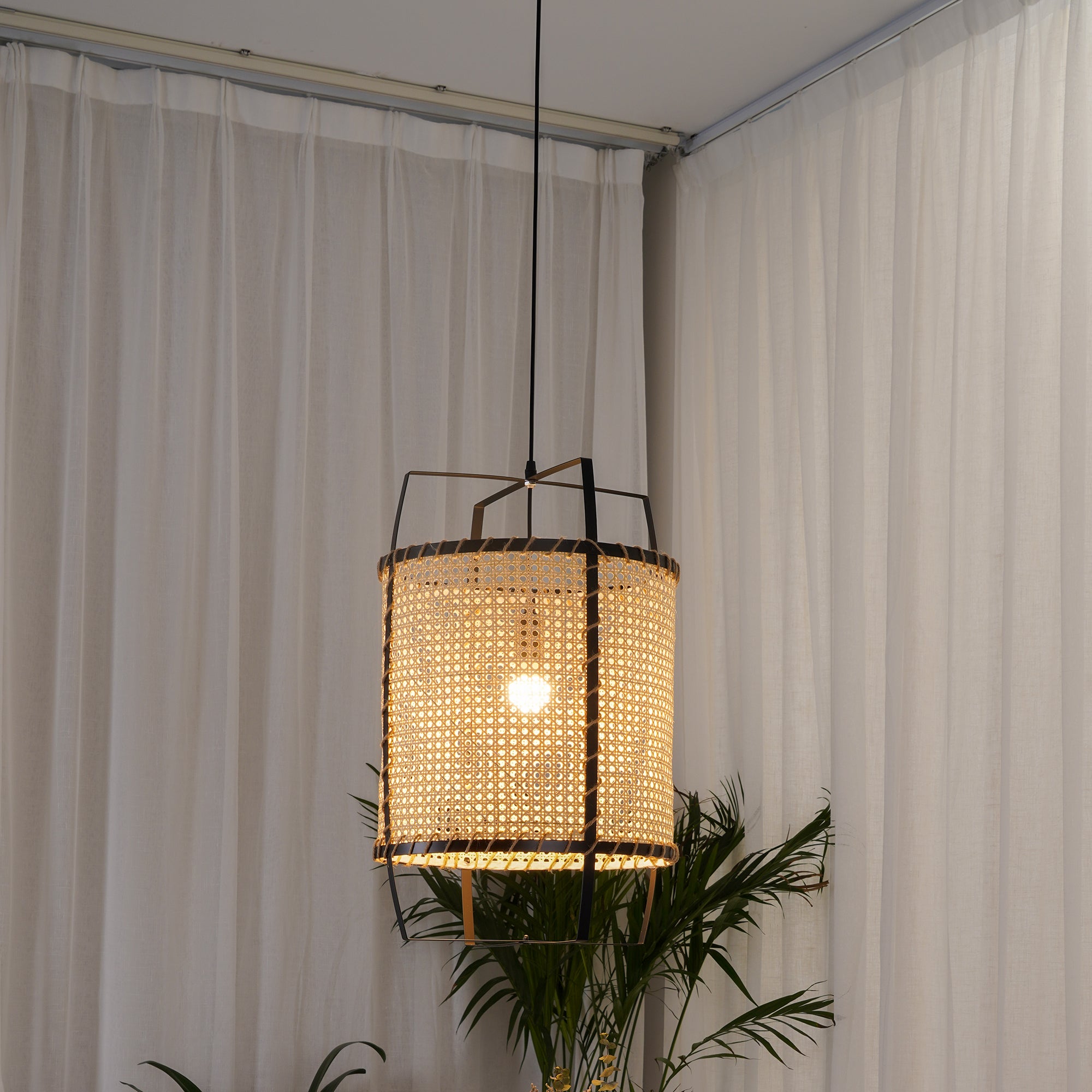 Rattan Cane Pendant Lamp - Lumpaz