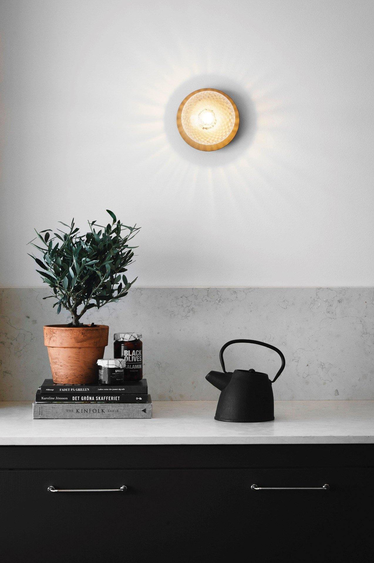 Lila Wall Lamp - Lumpaz