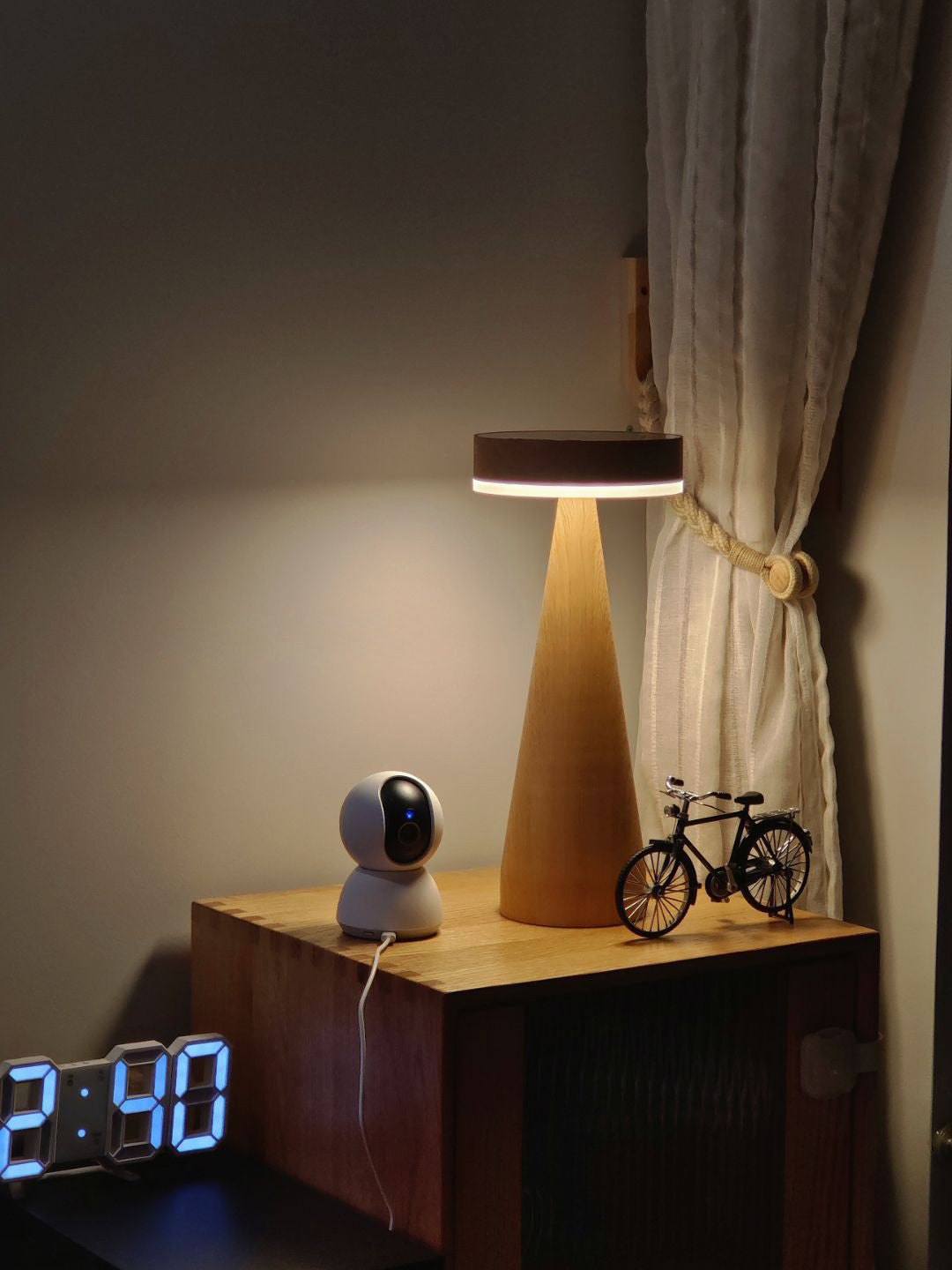 Lighthouse Built-in Battery Table Lamp - Lumpaz