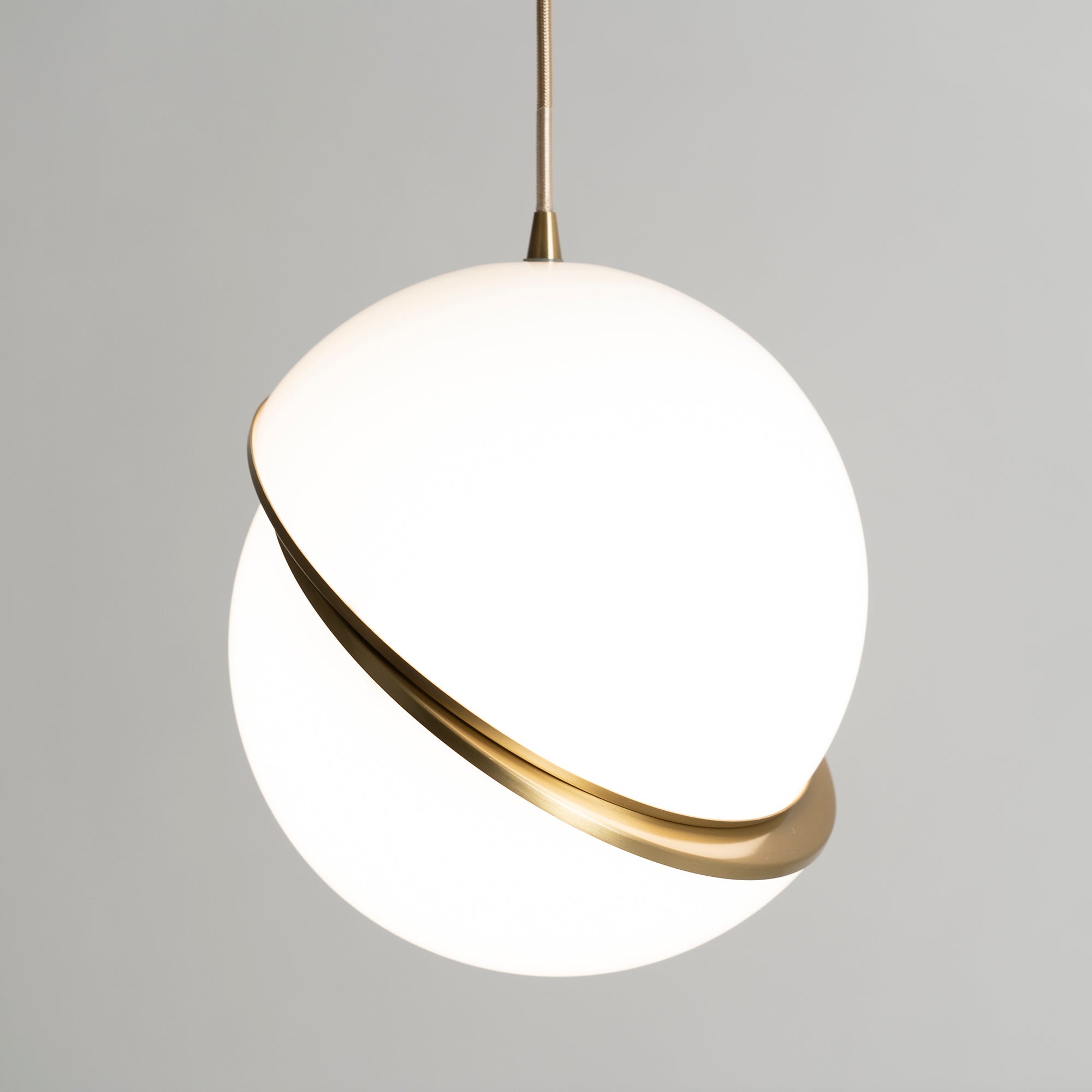 Crescent Pendant Light - Lumpaz