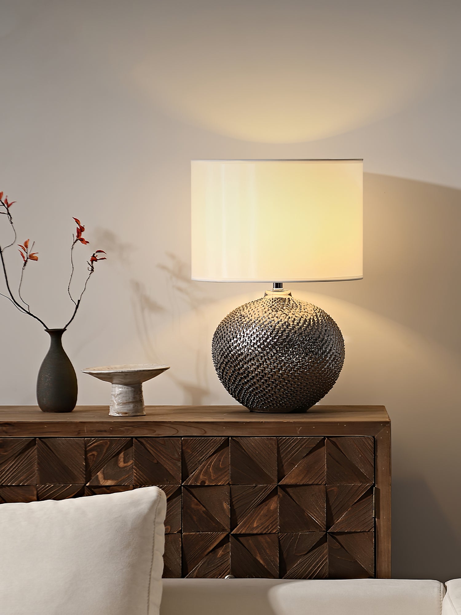 Mabel Textured Ceramic Table Lamp - Lumpaz