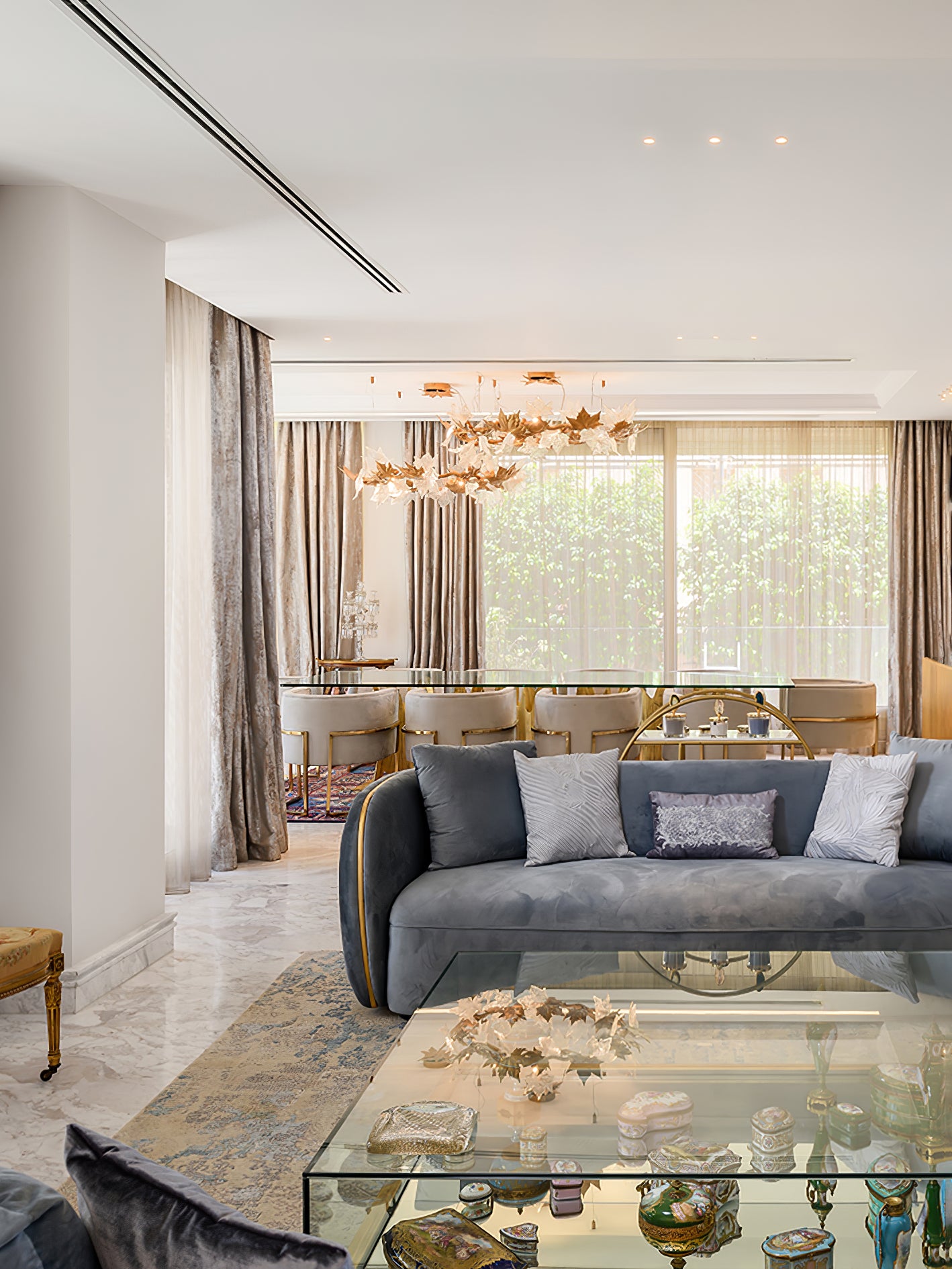 Folio Crown Chandelier - Lumpaz
