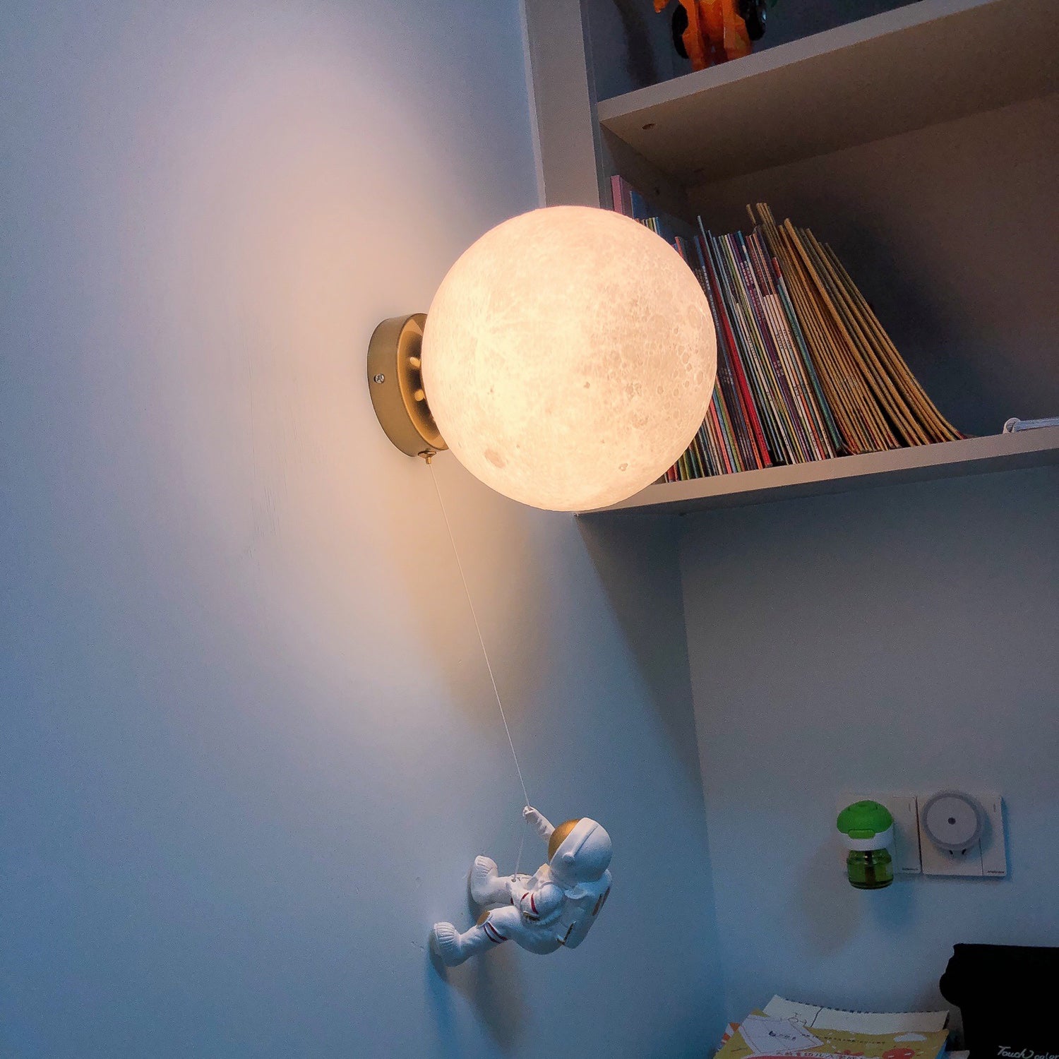 Lunar Wall Lamp - Lumpaz