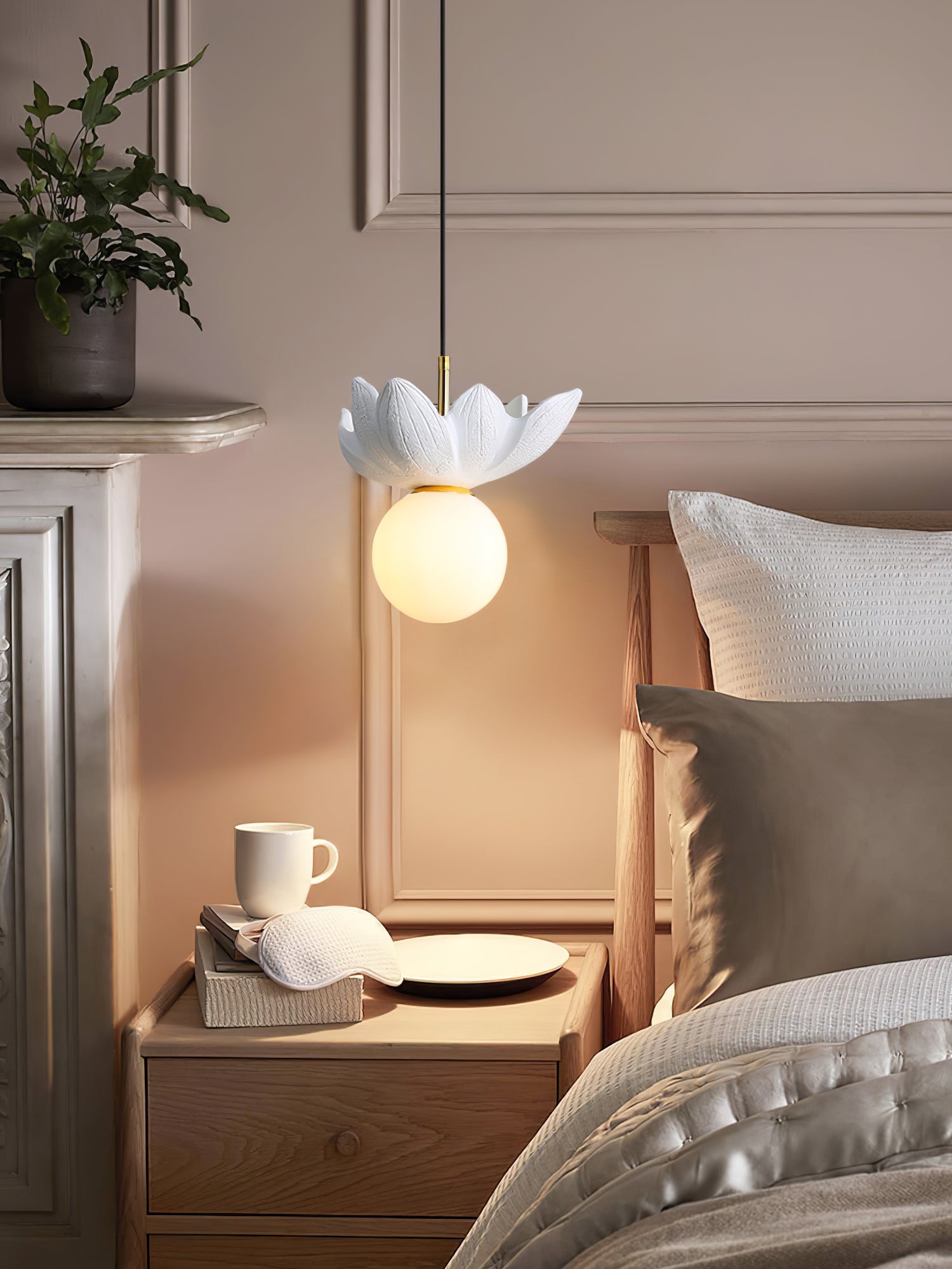 Resin Small Pendant Light - Lumpaz