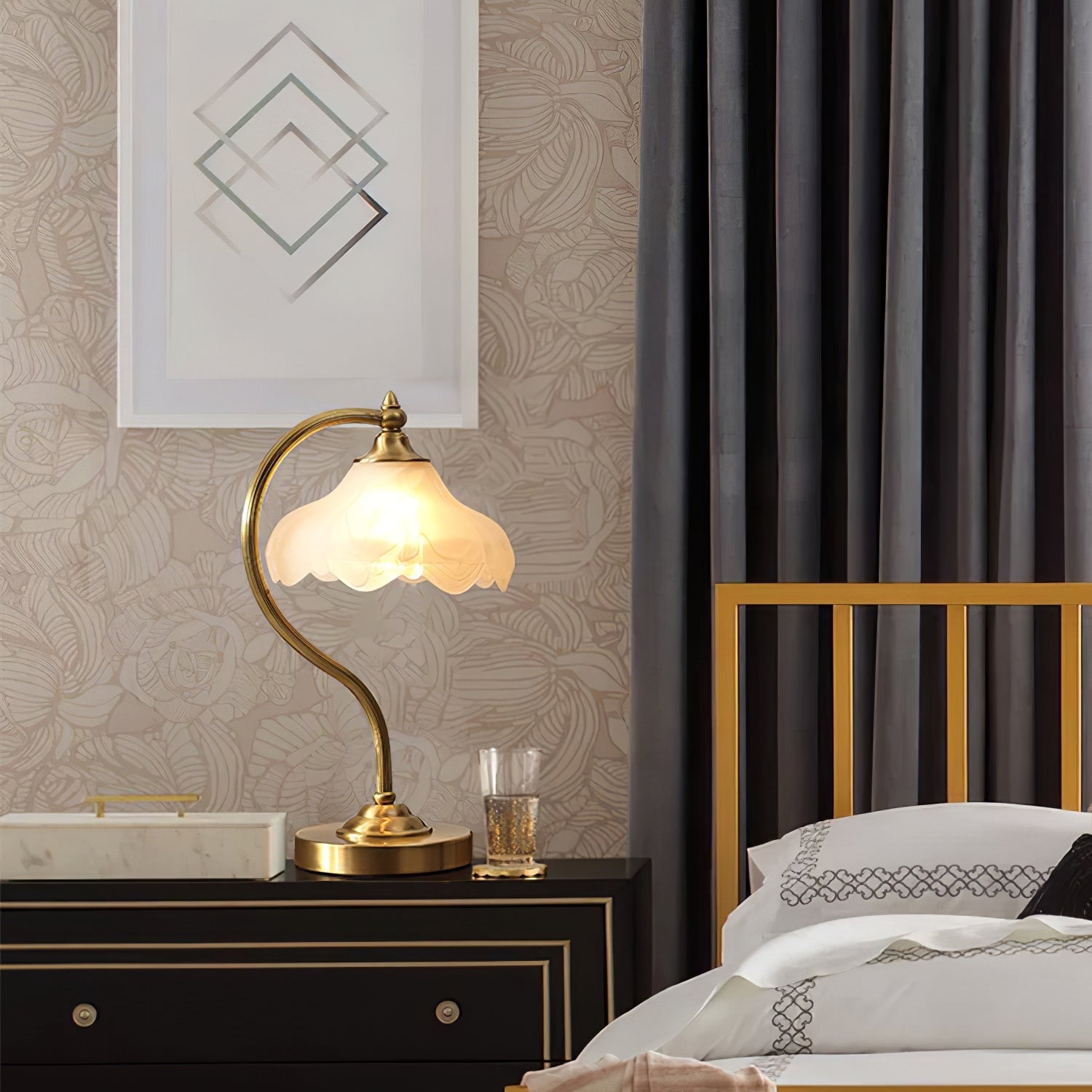 Magnolya Flower Table Lamp - Lumpaz