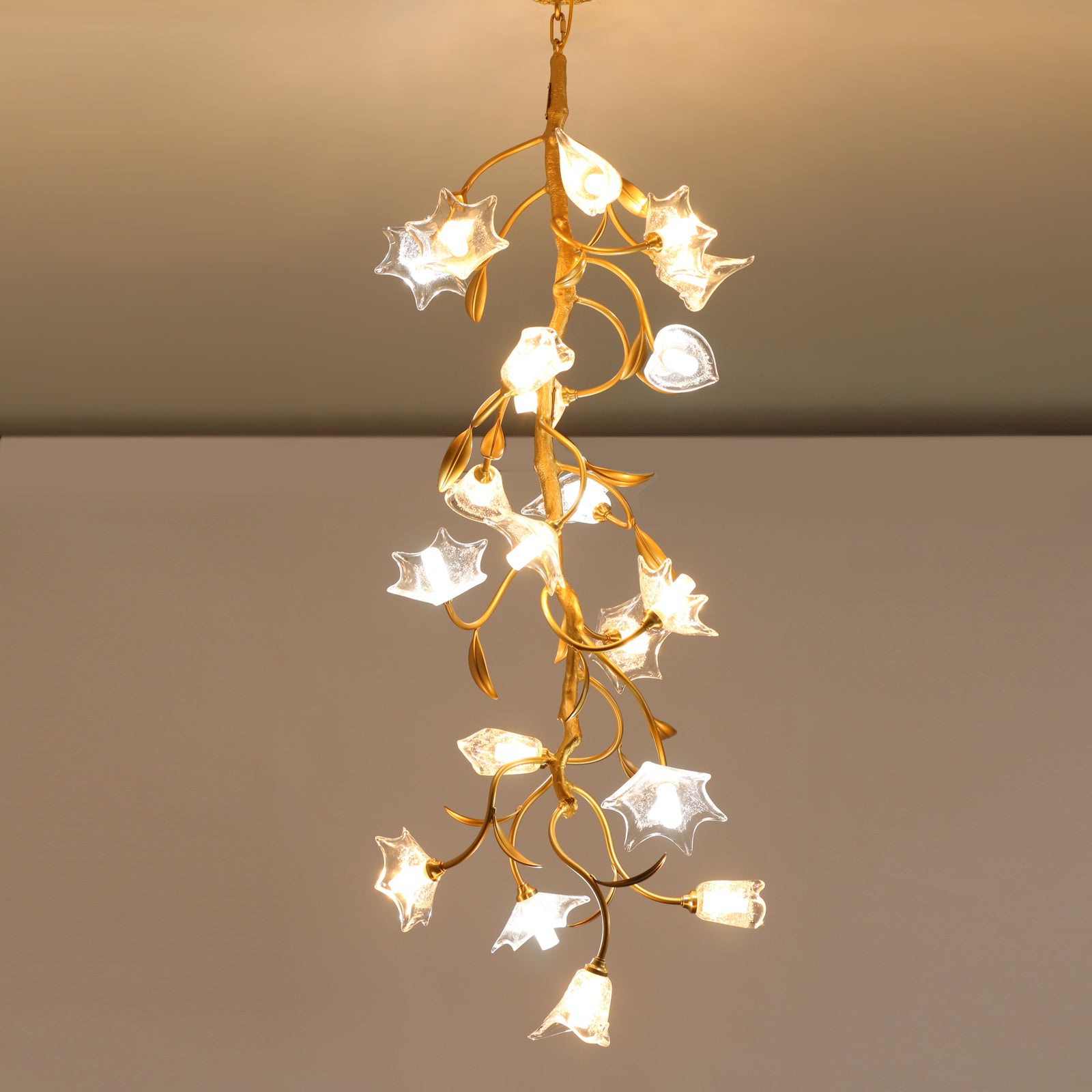 Flower Craftsman Chandelier - Lumpaz