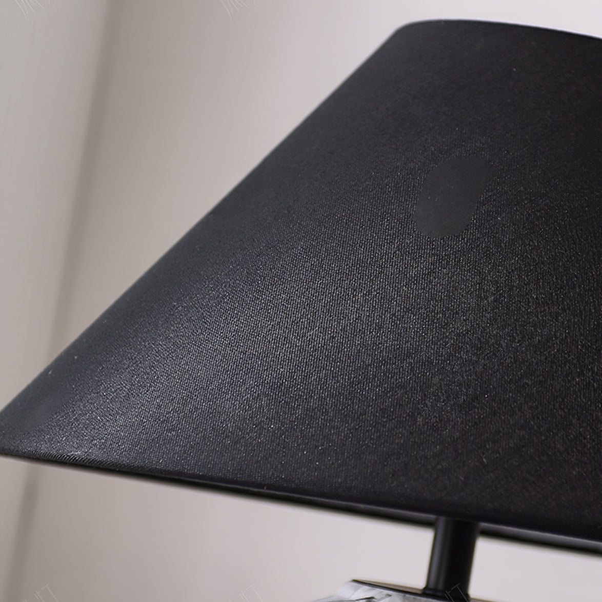 Mcnally Table Lamp - Lumpaz