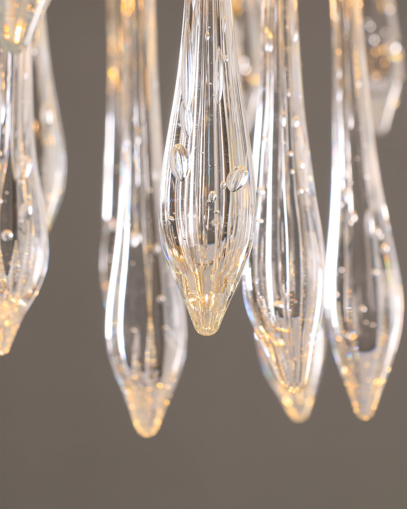 Teardrop Round Crystal Ceiling Lamp - Lumpaz
