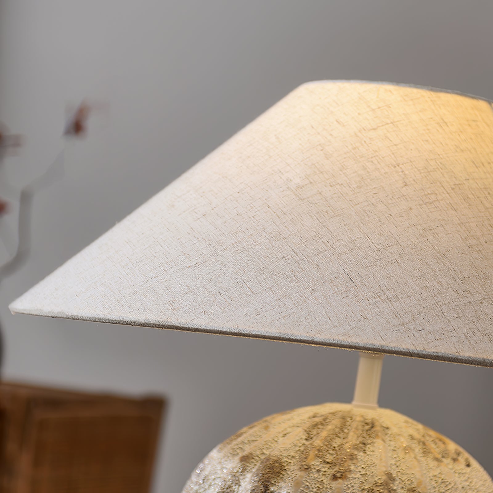 Fluted Ceramic Table Lamp - Lumpaz