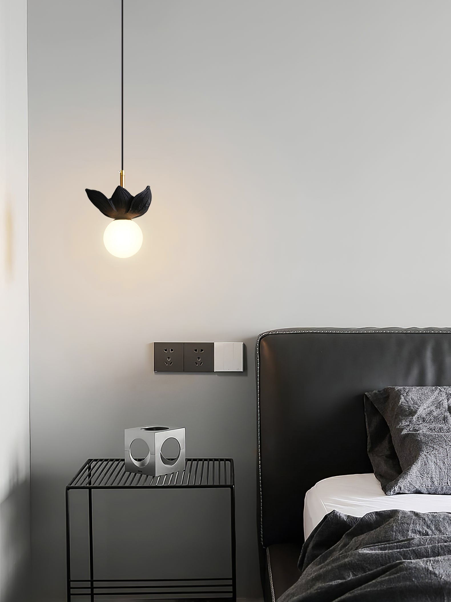 Resin Small Pendant Light - Lumpaz