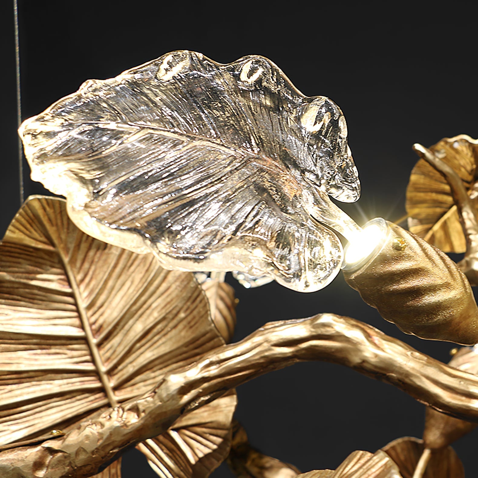 Brass Leaf Chandelier - Lumpaz