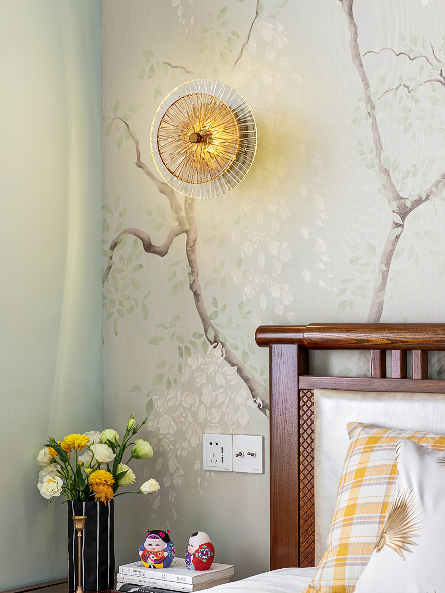Lotus Leaves Wall Lamp - Lumpaz